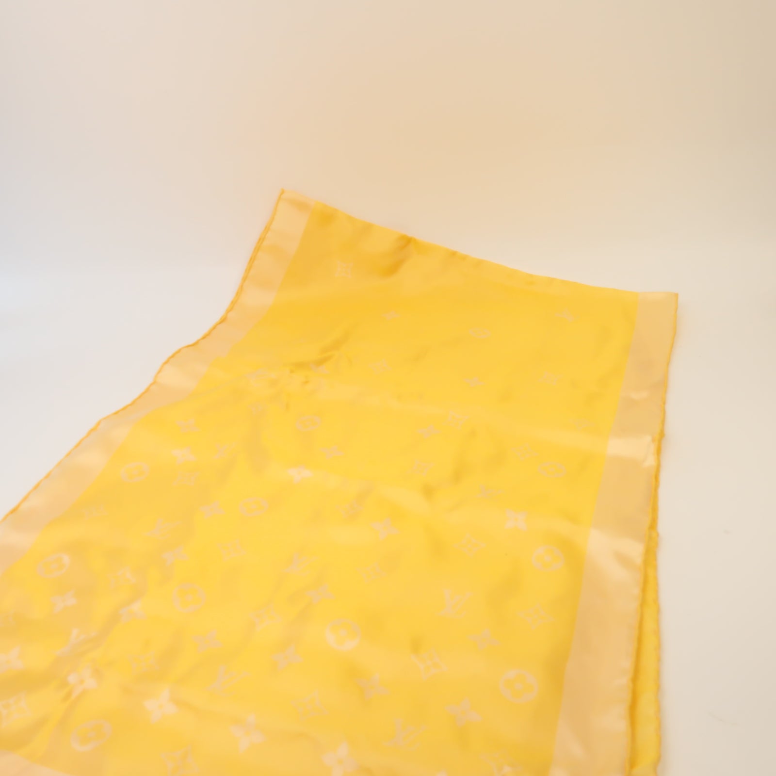 LOUIS VUITTON 絲質Scarf絲巾黃色