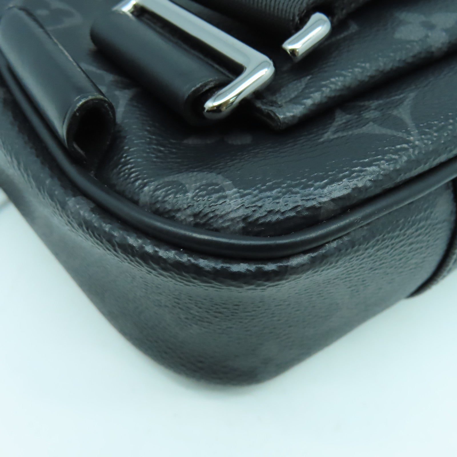 LOUIS VUITTON Monogram Eclipse Waist Bag銀扣腰包黑色/灰色