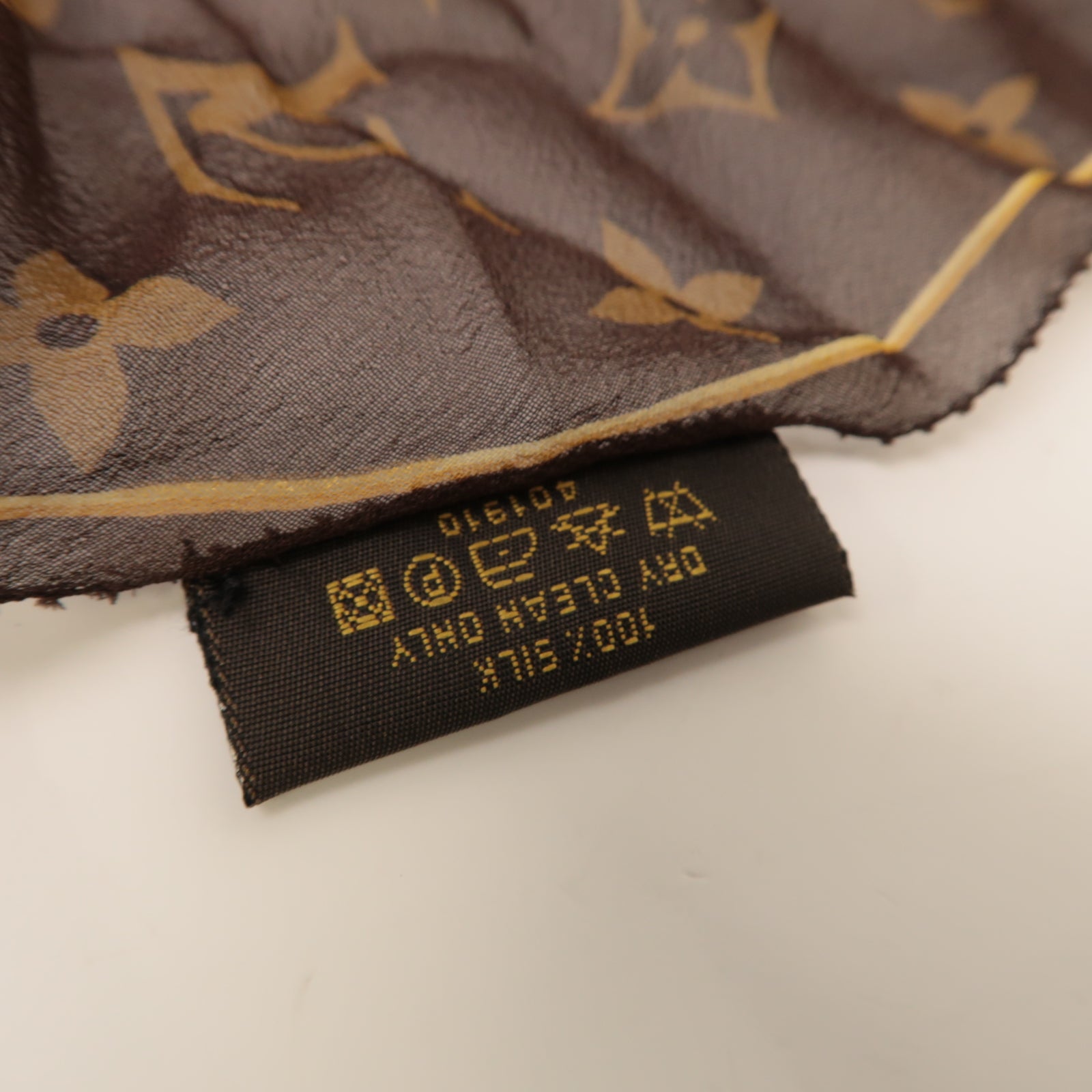 LOUIS VUITTON 薄紗Scarf圍巾啡色