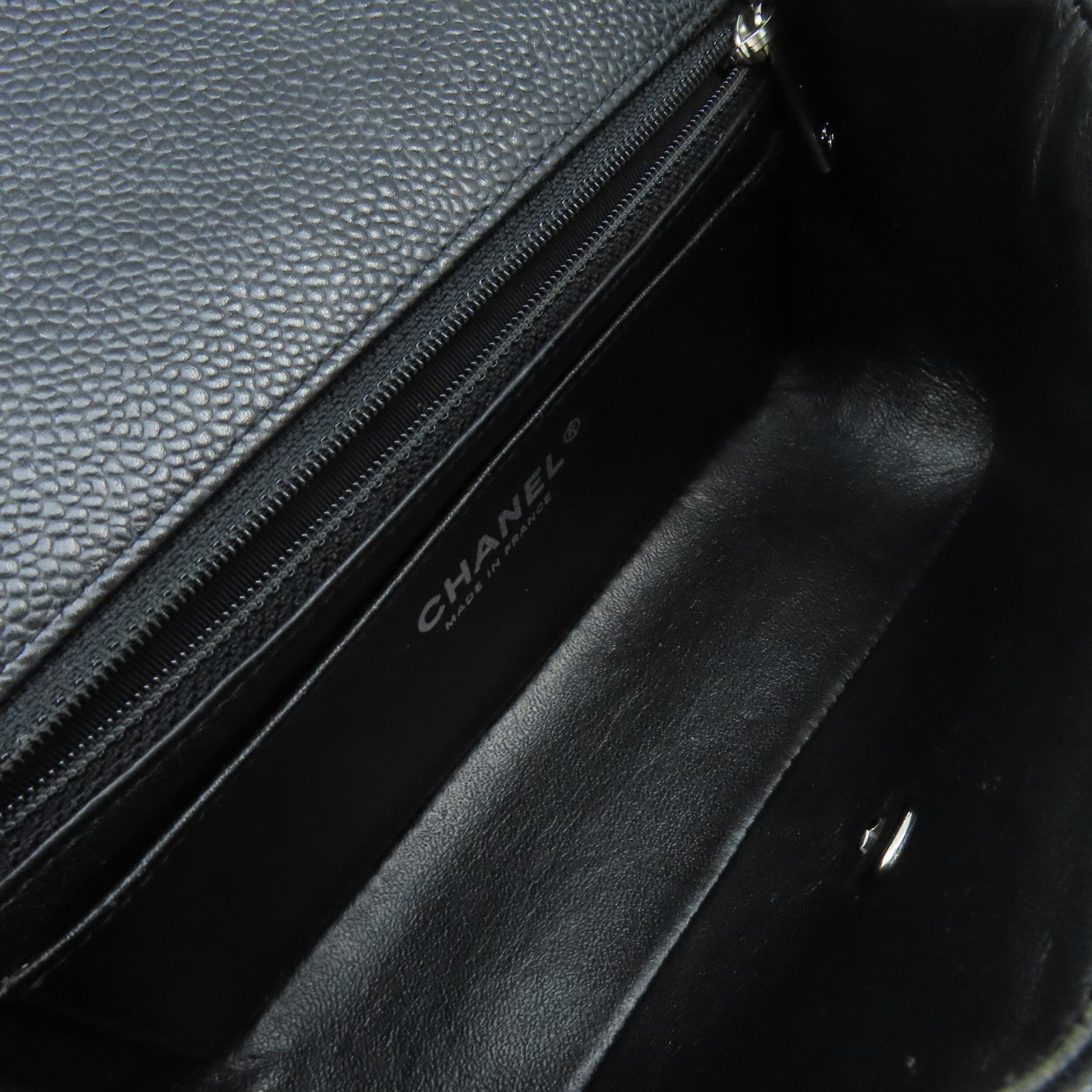 CHANEL 菱格Caviar皮革Chain Shoulder Bag銀扣鏈帶肩背袋黑色