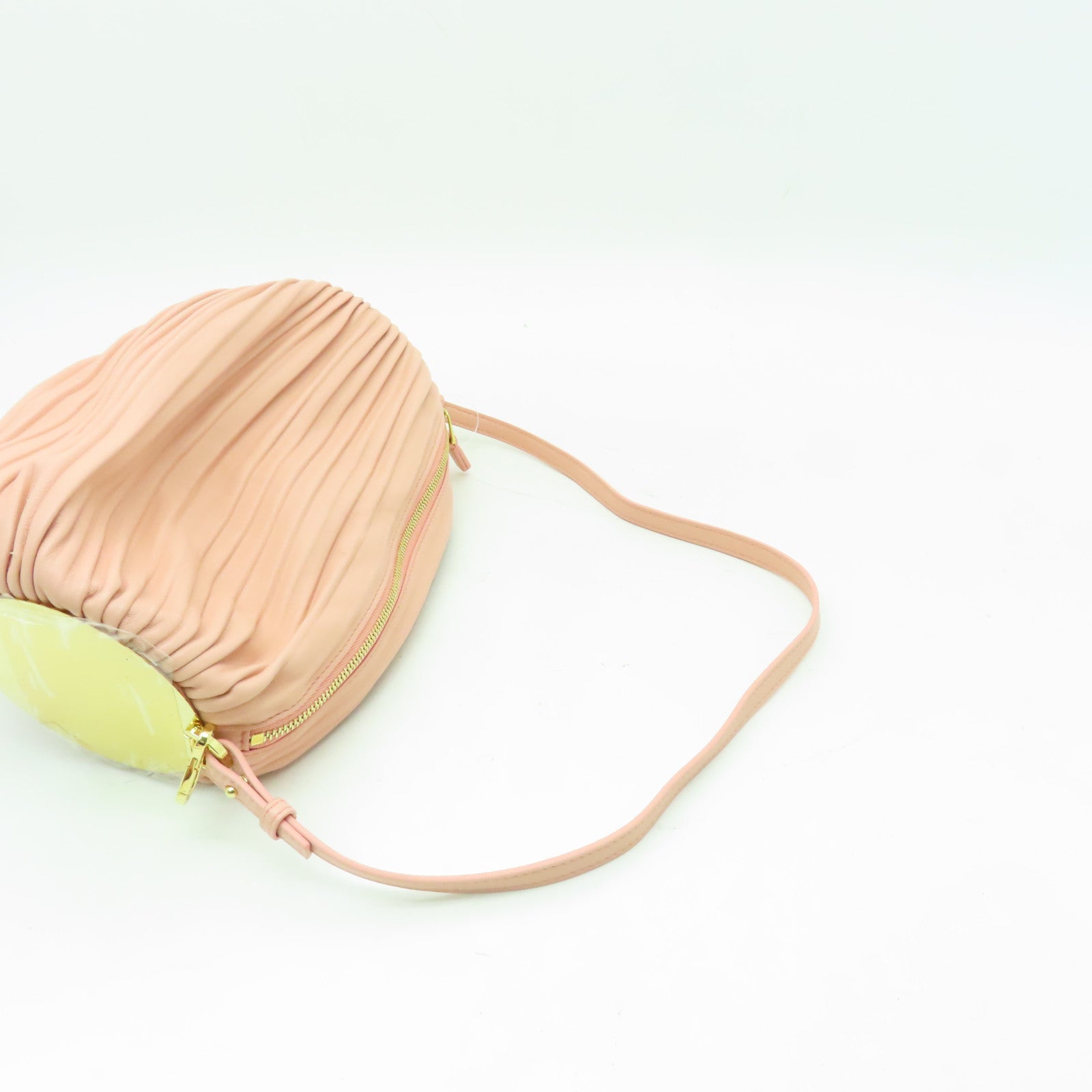 LOEWE 牛皮皮革Bracelet Pouch金扣鏈帶肩背袋粉紅色