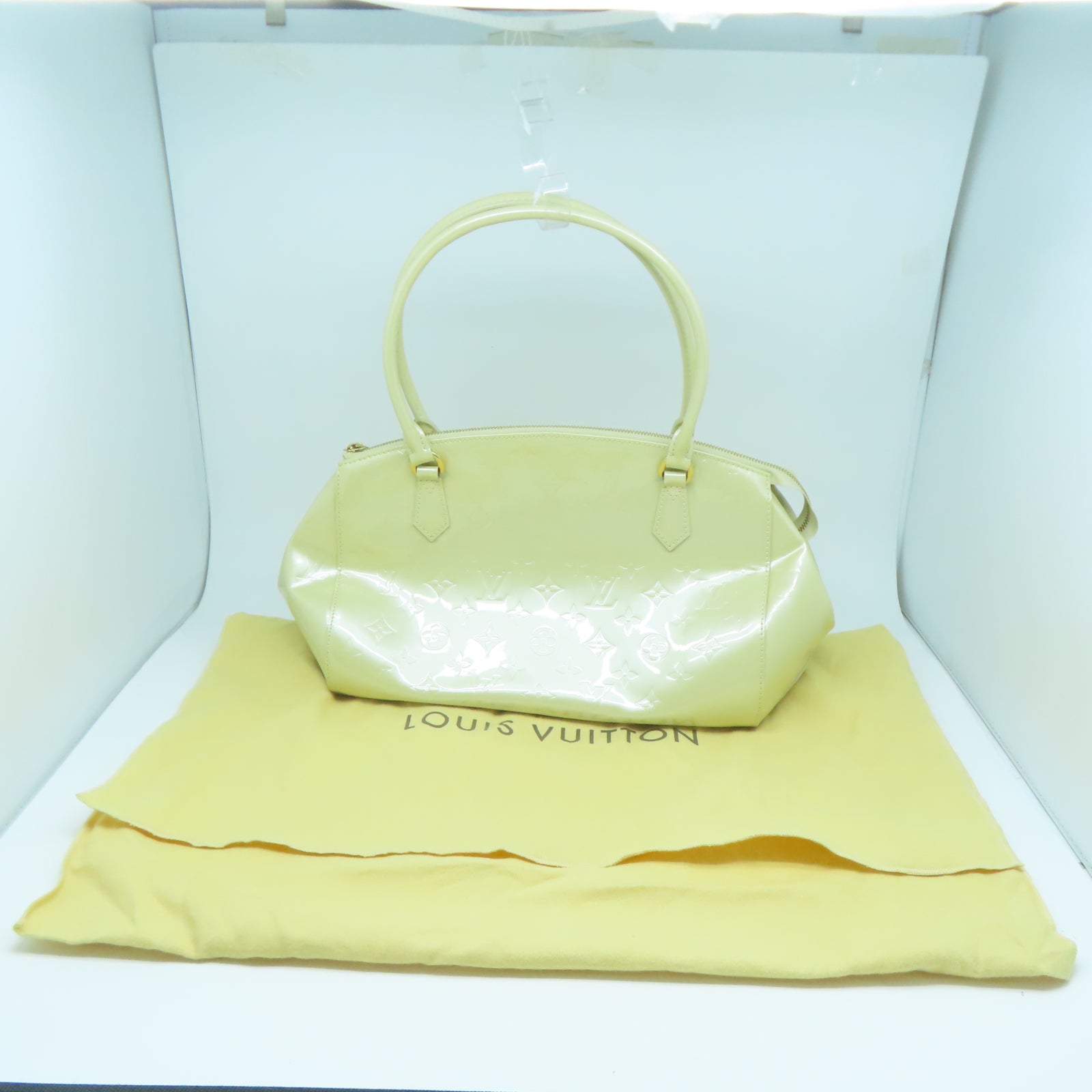LOUIS VUITTON Monogram Vernis Sherwood GM金扣肩背袋米色