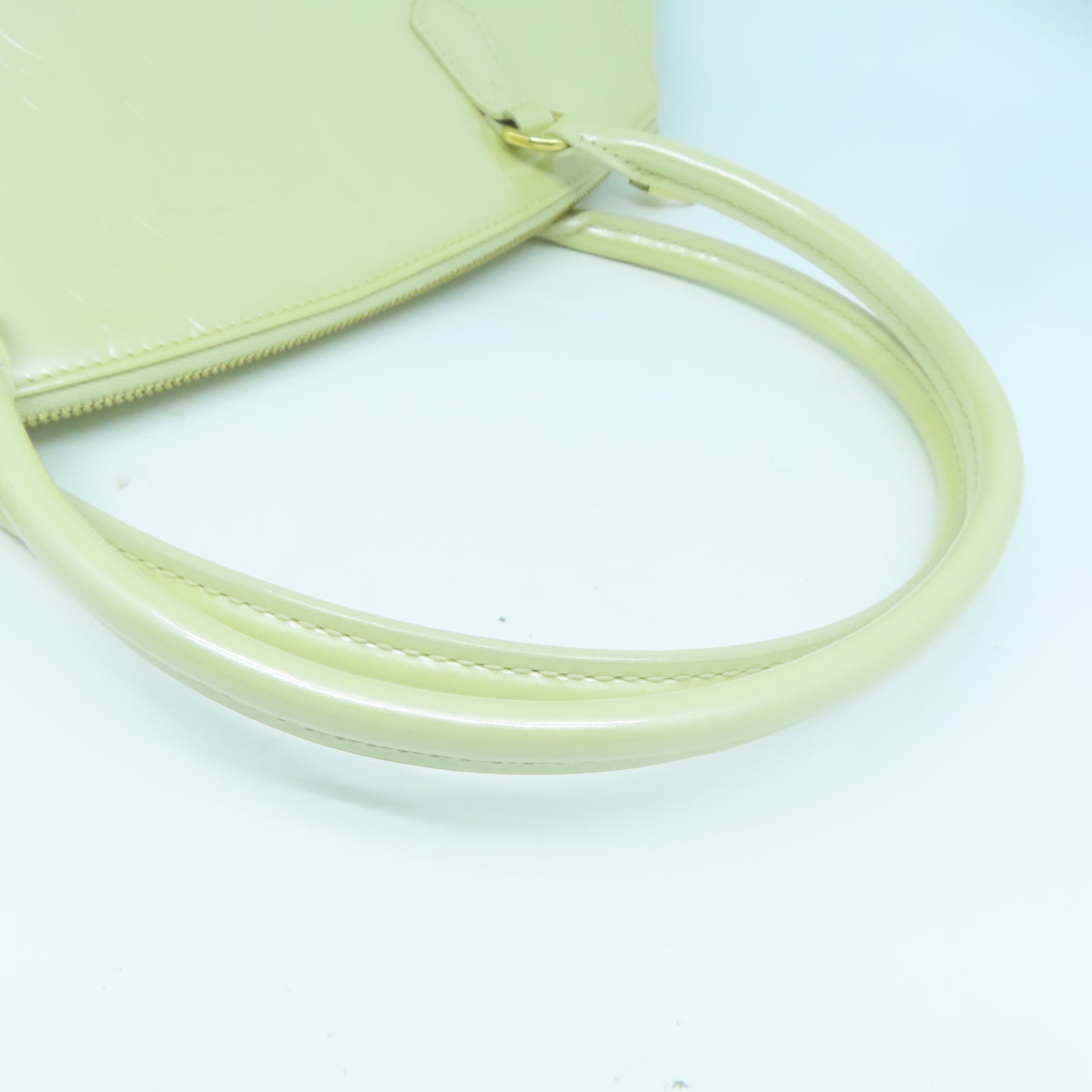 LOUIS VUITTON Monogram Vernis Sherwood GM金扣肩背袋米色