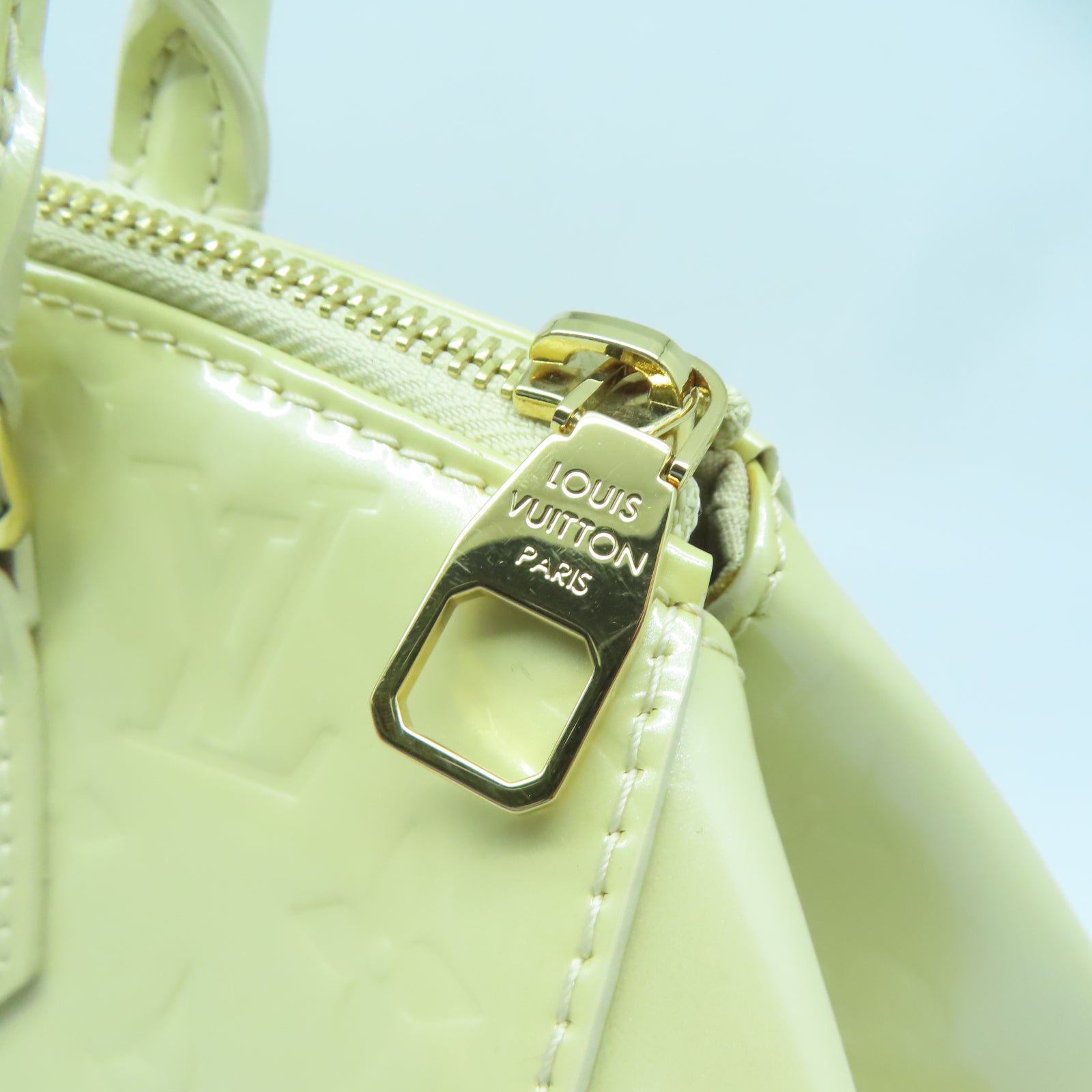 LOUIS VUITTON Monogram Vernis Sherwood GM金扣肩背袋米色