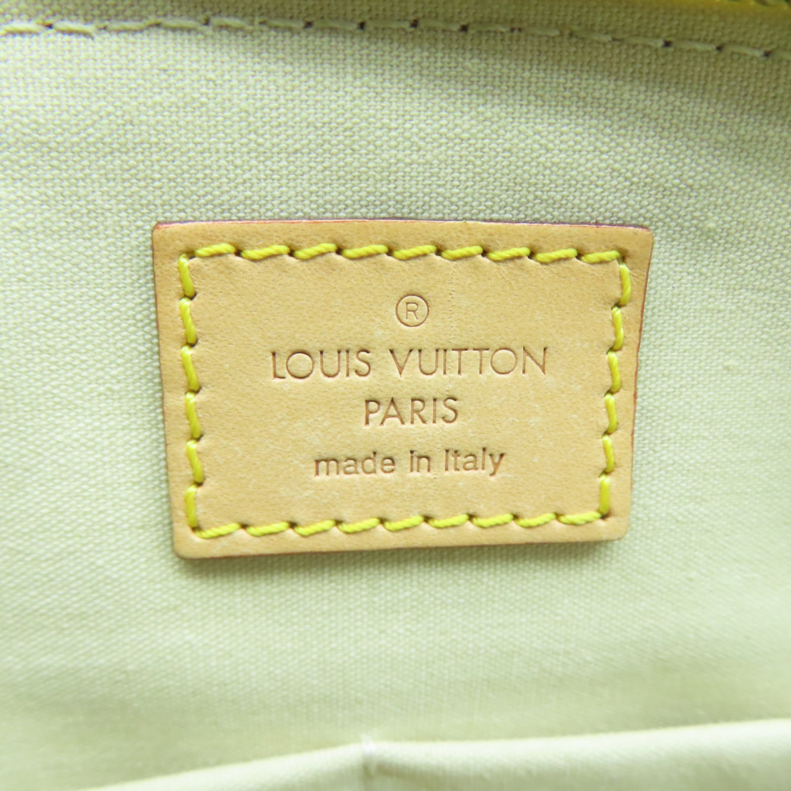 LOUIS VUITTON Monogram Vernis Sherwood GM金扣肩背袋米色
