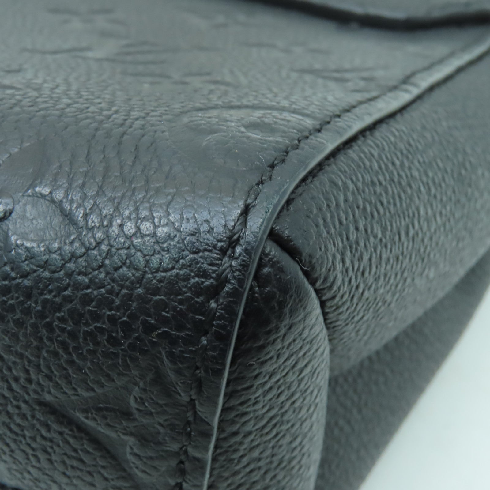 LOUIS VUITTON Monogram Empreinte Vavin PM金扣鏈帶肩背袋深藍色