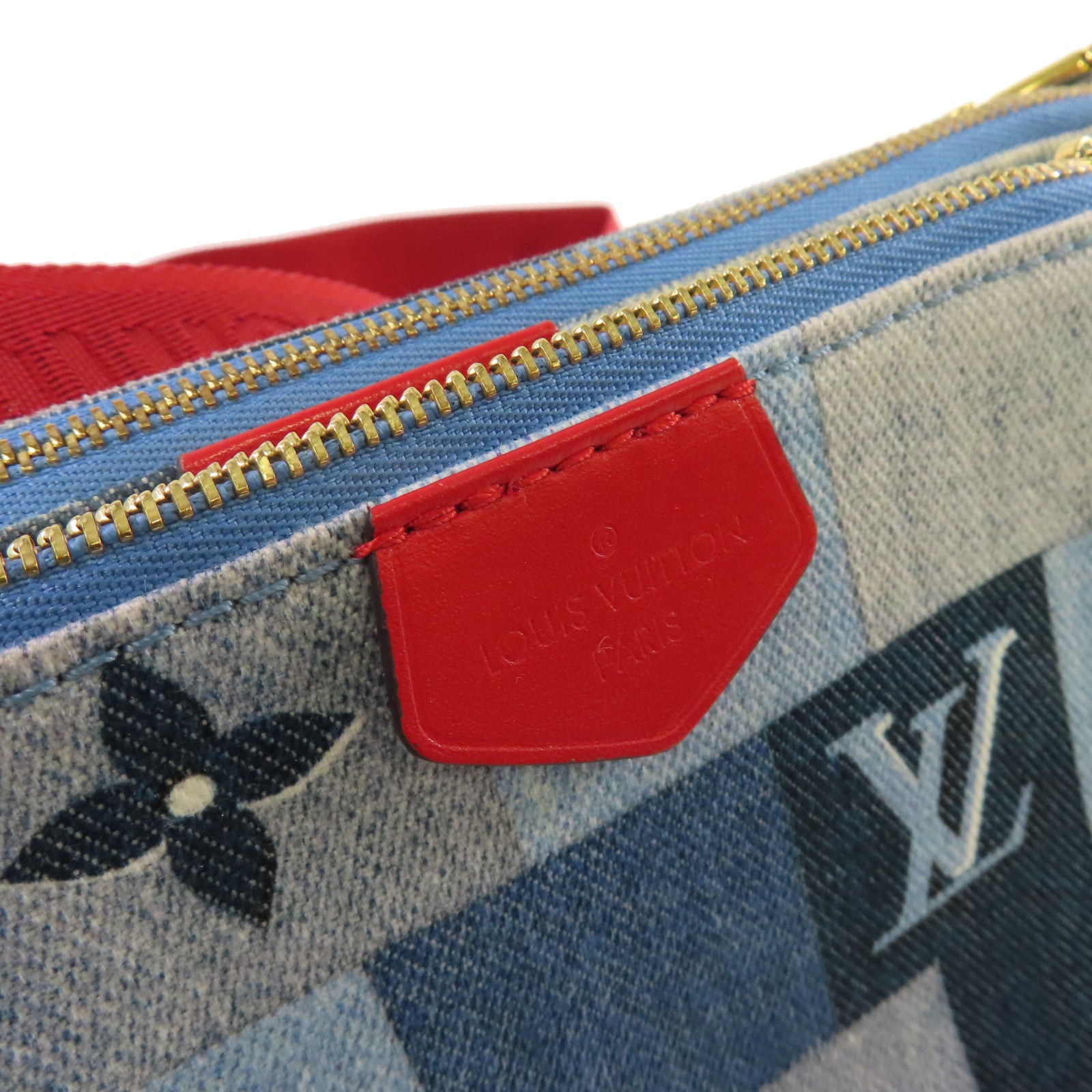 LOUIS VUITTON Monogram Denim Patchwork Multi Pochette Accessoires Shoulder Bag金扣肩背袋藍色/紅色