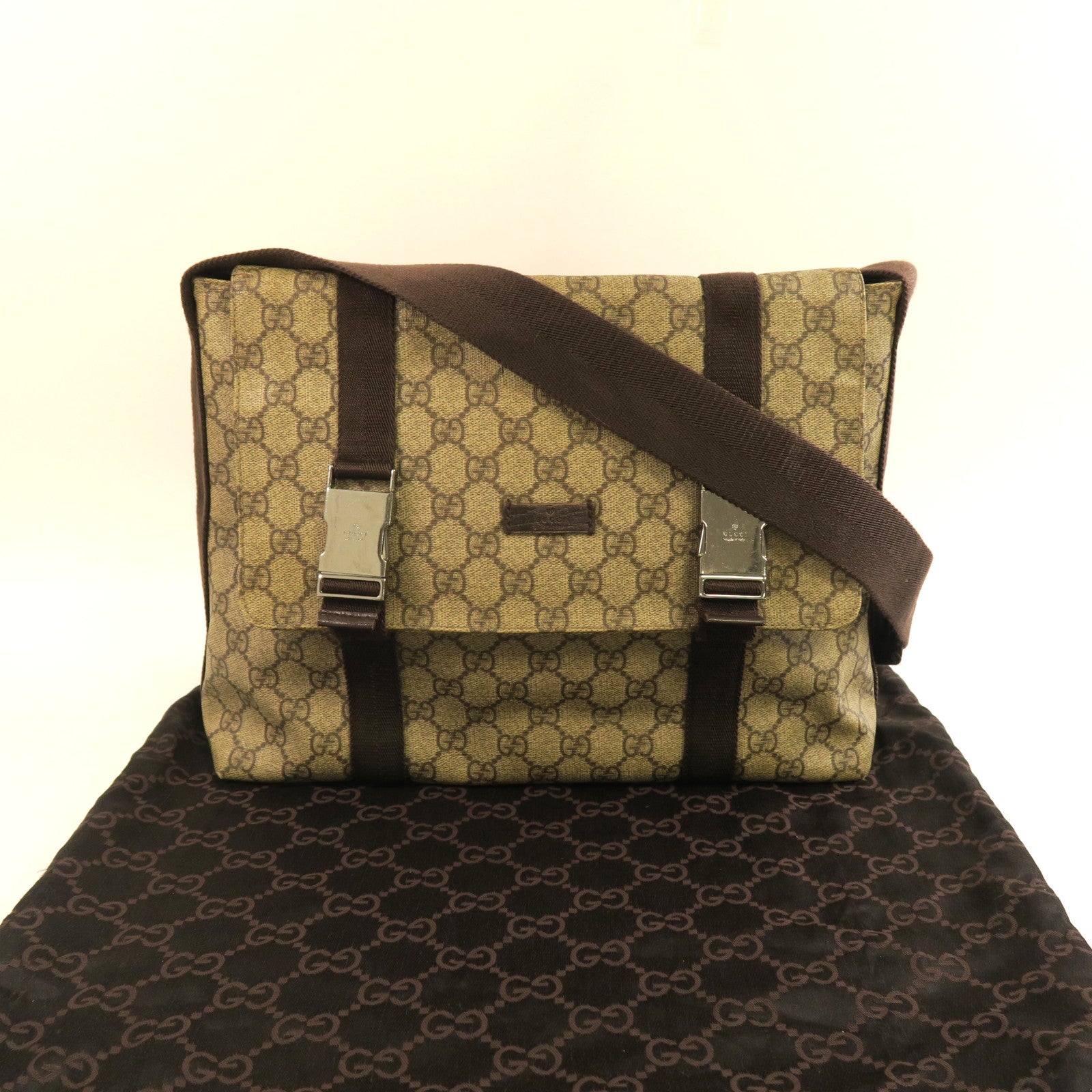 GUCCI 塗層帆布Shoulder Bag銀扣肩背袋啡色