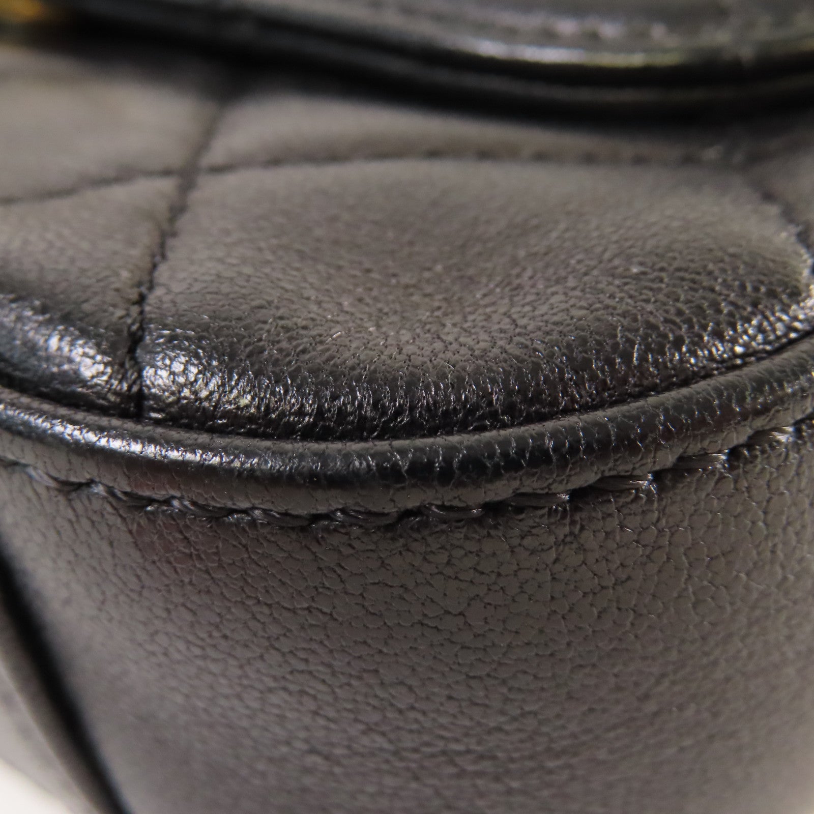 CHANEL 菱格牛皮皮革Waist Bag金扣腰包黑色