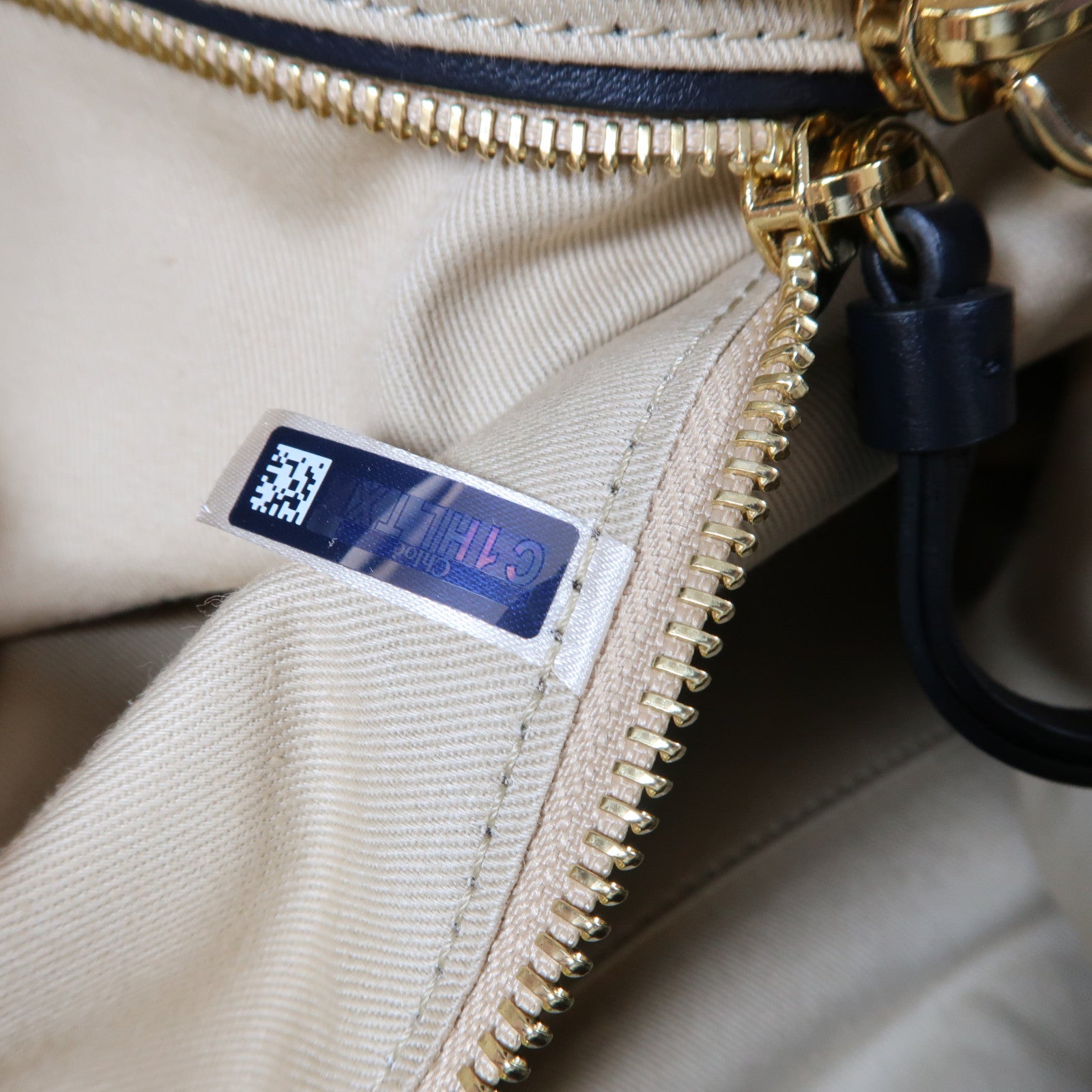Chloe 牛皮皮革Shoulder Bag金扣肩背袋黑色