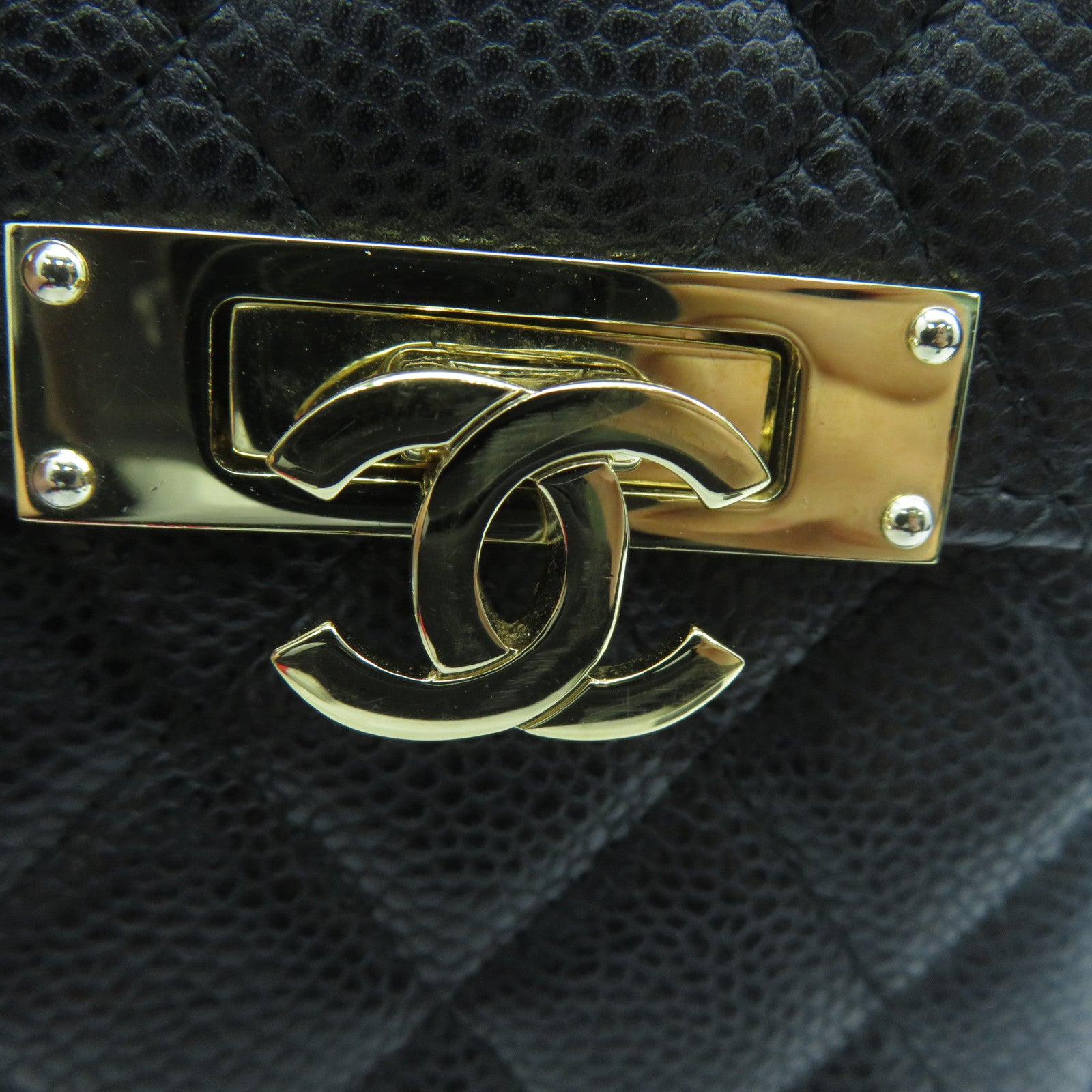 CHANEL 菱格Caviar皮革Chain Shoulder金扣鏈帶肩背袋黑色