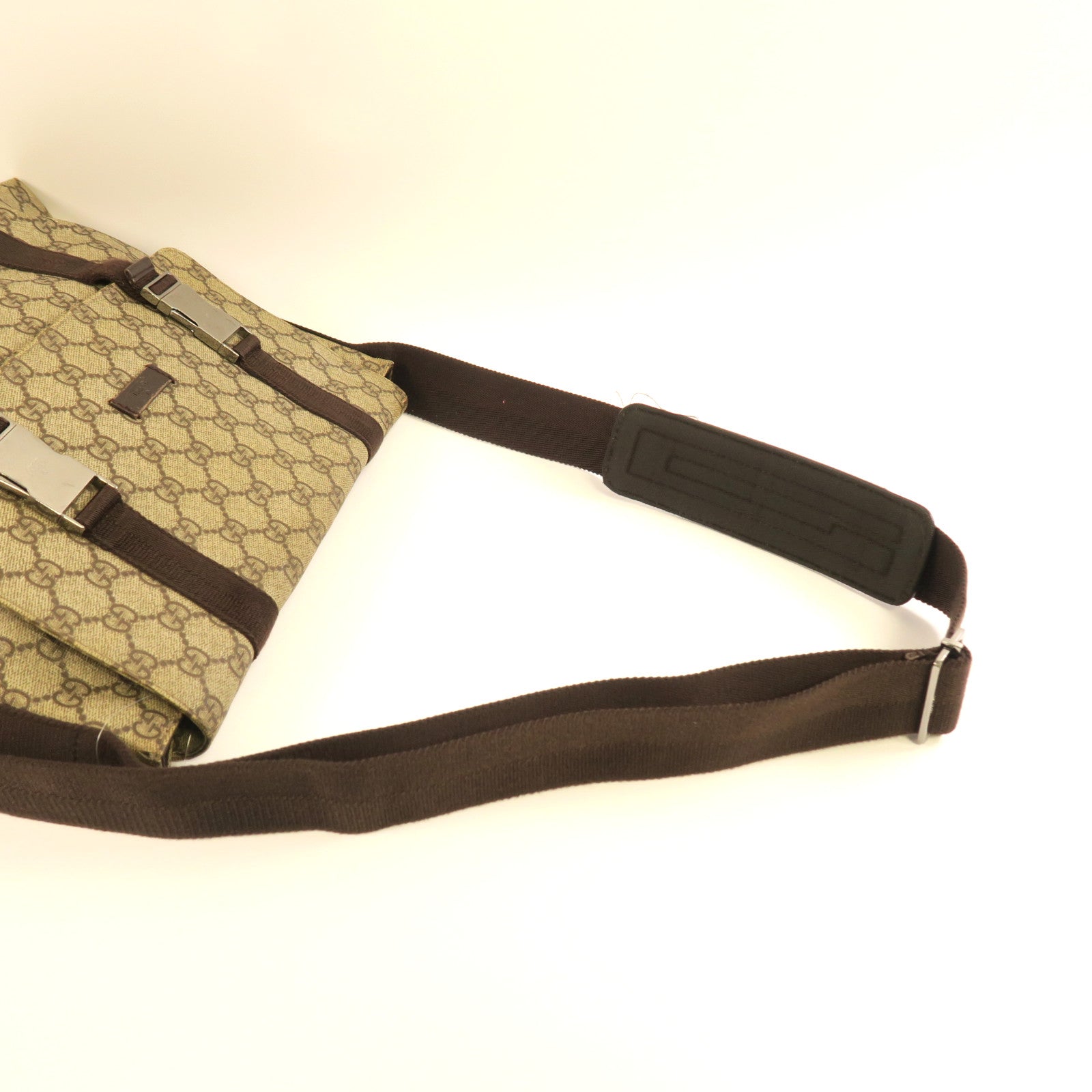 GUCCI 塗層帆布Shoulder Bag銀扣肩背袋啡色