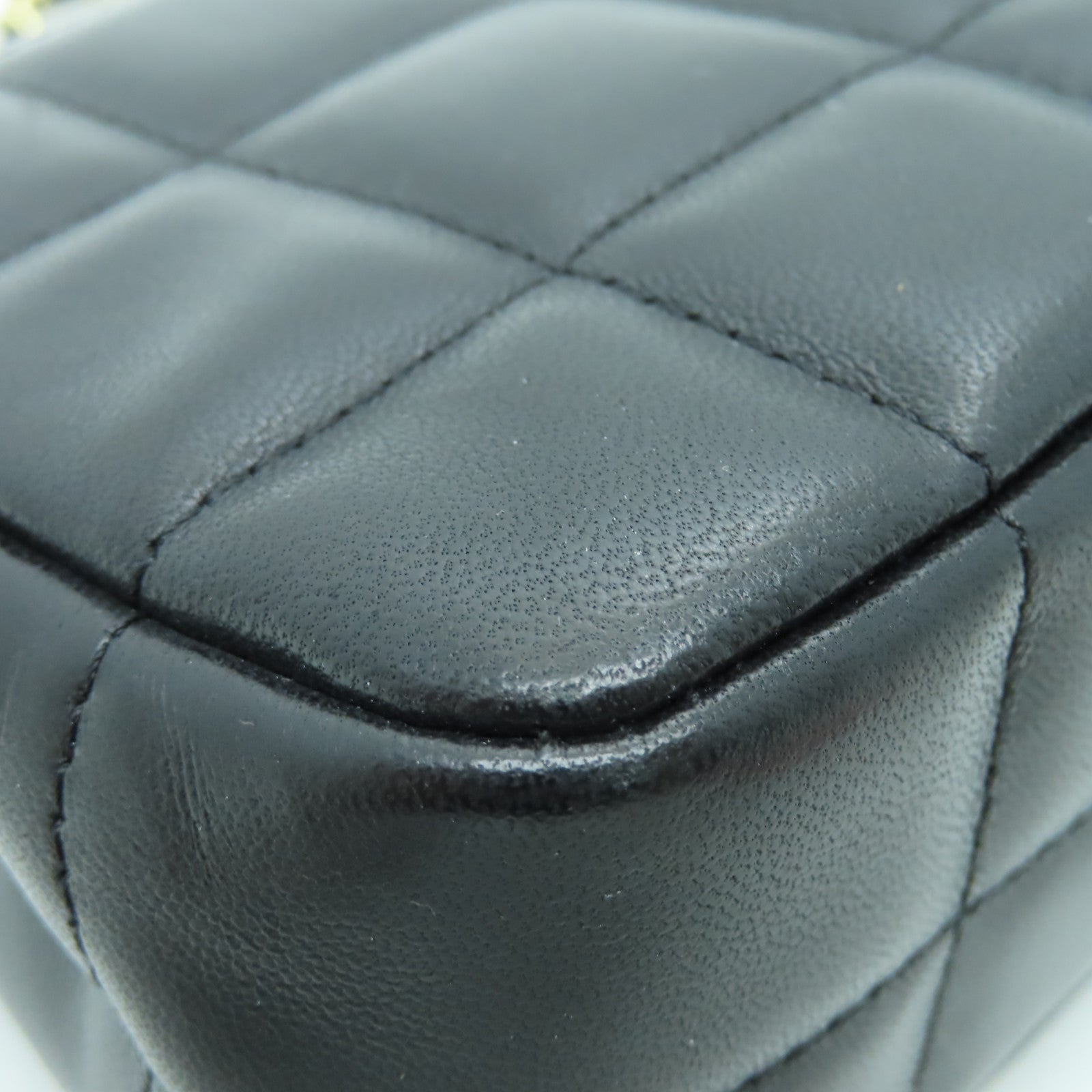 CHANEL 羊皮皮革Chain Shoulder金扣鏈帶肩背袋黑色