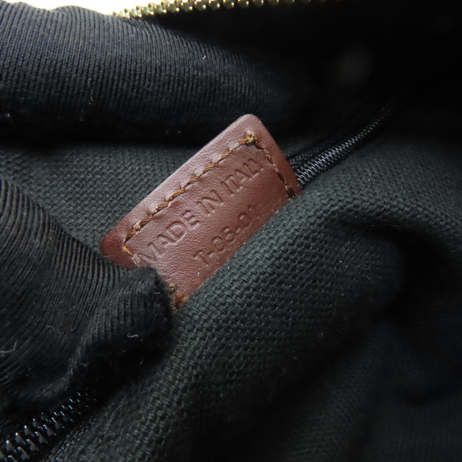 BURBERRY 塗層帆布Shoulder Bag金扣肩背袋啡色