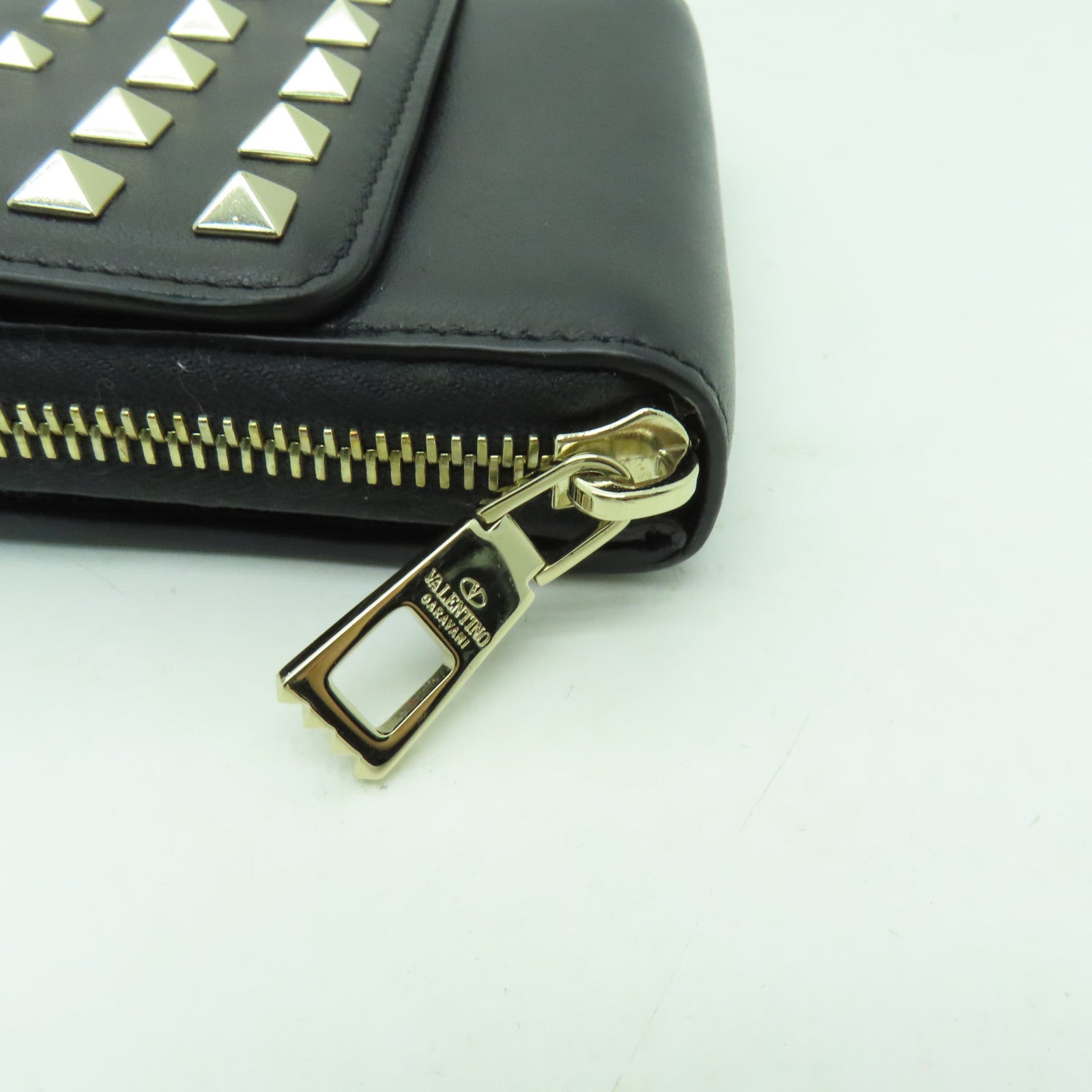 Valentino 【激減優惠】牛皮皮革Coin Case金扣零錢包黒色