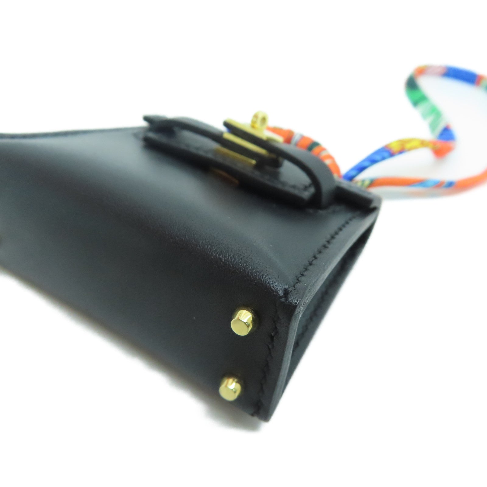 HERMES 【激减优惠】Swift皮革Charm金扣挂饰黑色