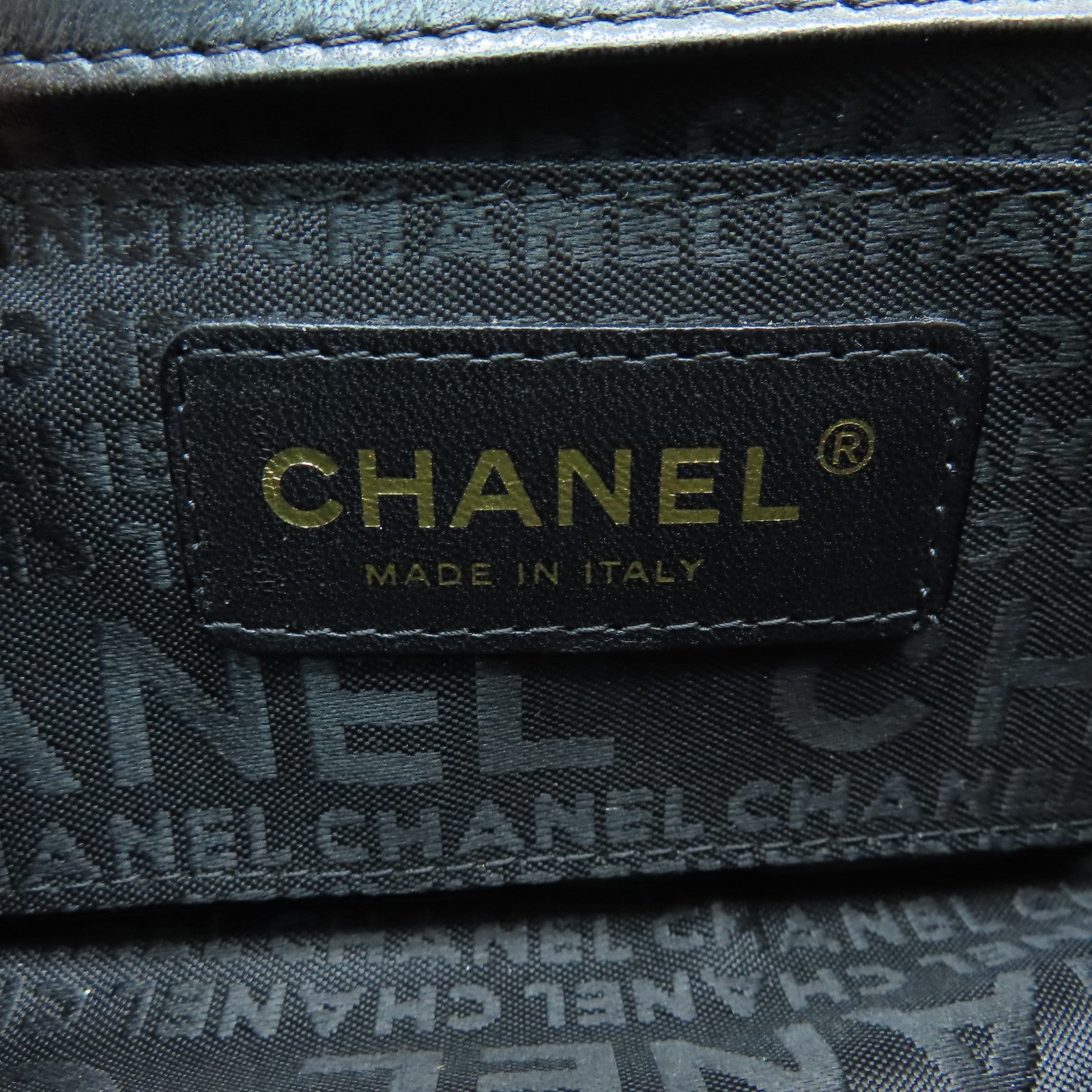 CHANEL 羊皮皮革Chain Shoulder金扣鏈帶肩背袋黑色