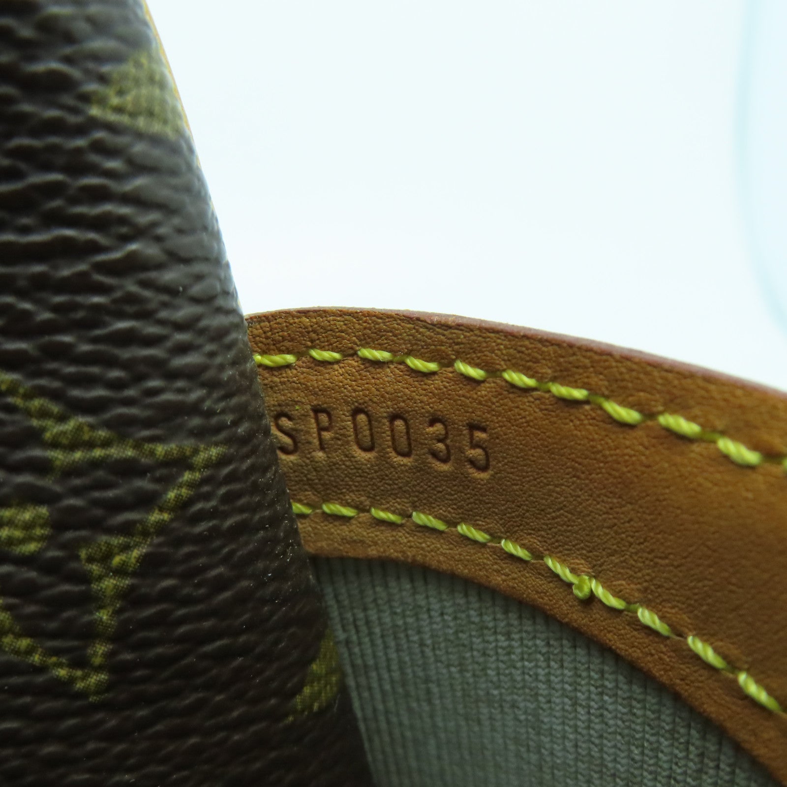 LOUIS VUITTON Monogram Reporter金扣肩背袋啡色