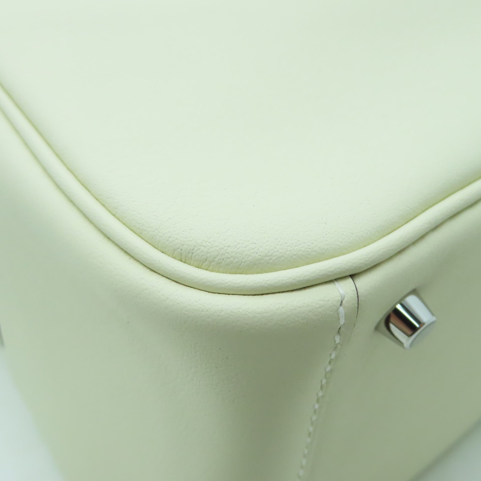 HERMES Swift皮革Mini Lindy銀扣手挽肩背兩用袋奶油白