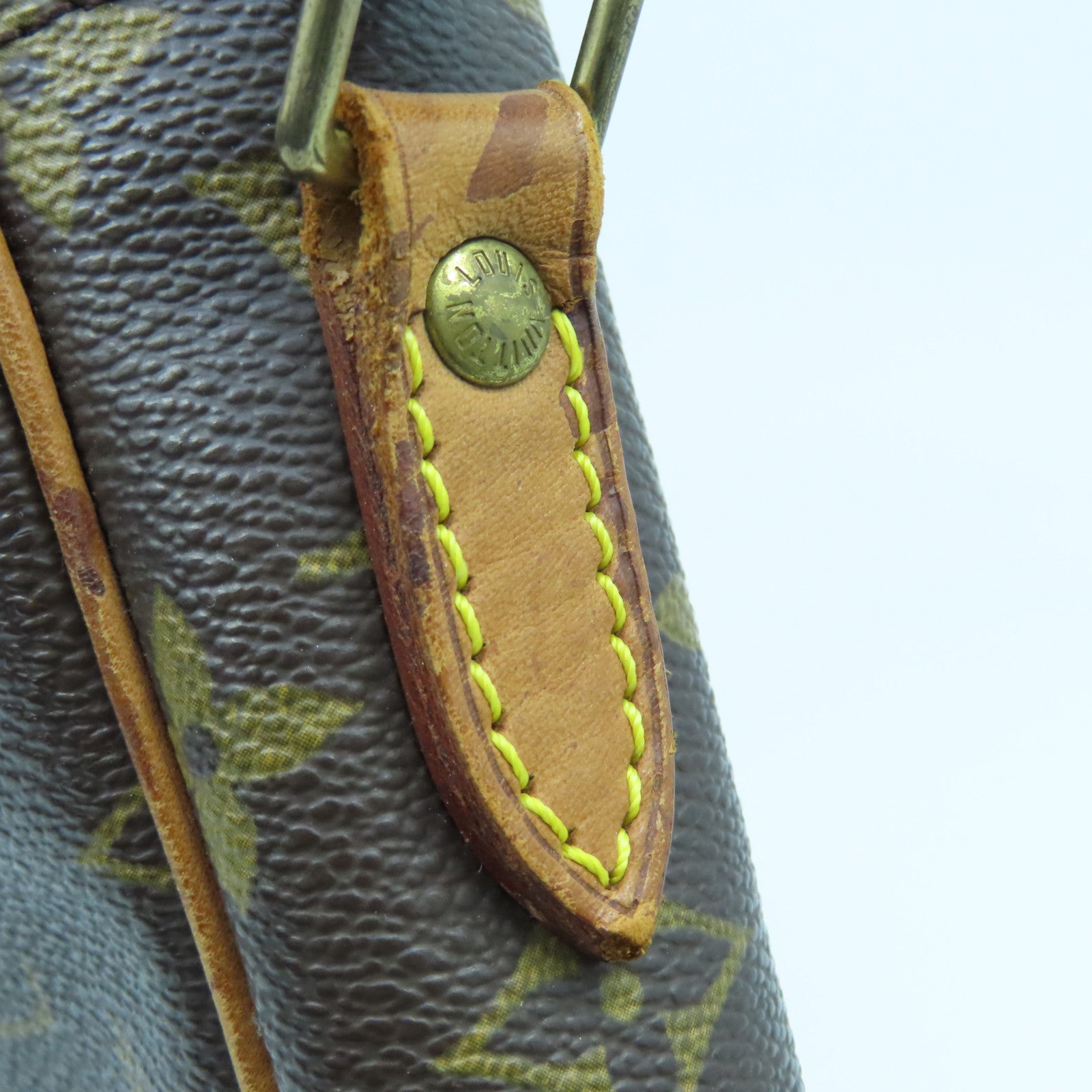 LOUIS VUITTON Monogram Danube金扣肩背袋啡色