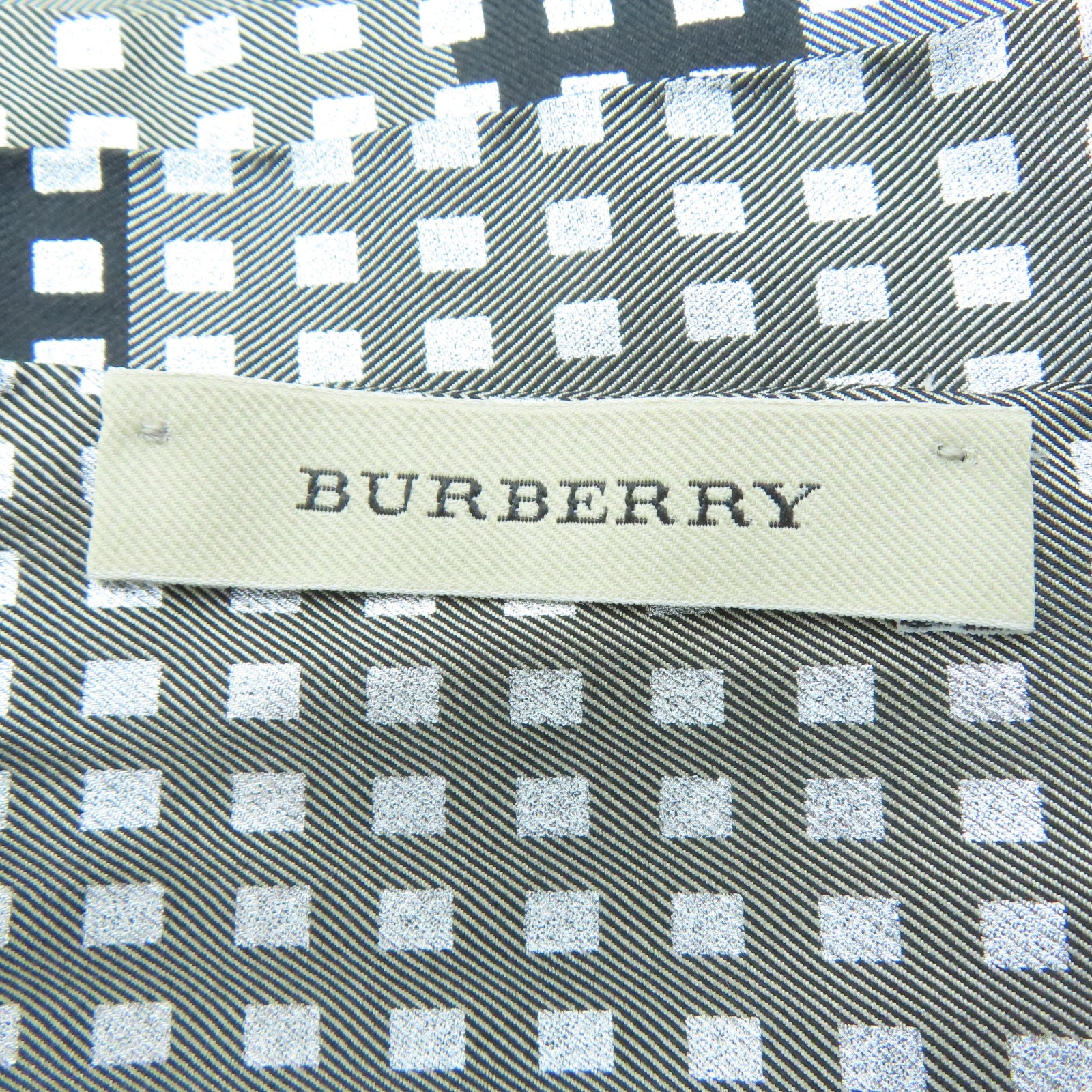 BURBERRY 丝质Scarf丝巾啡色/黑色