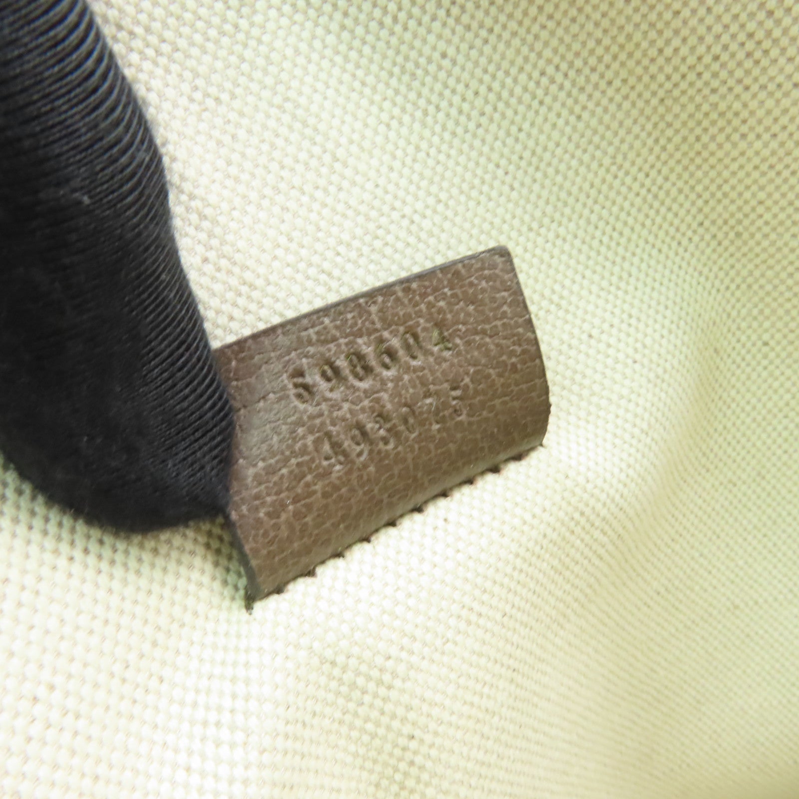 GUCCI 塗層帆布GG  Supreme Medium Messenger金扣肩背袋啡色