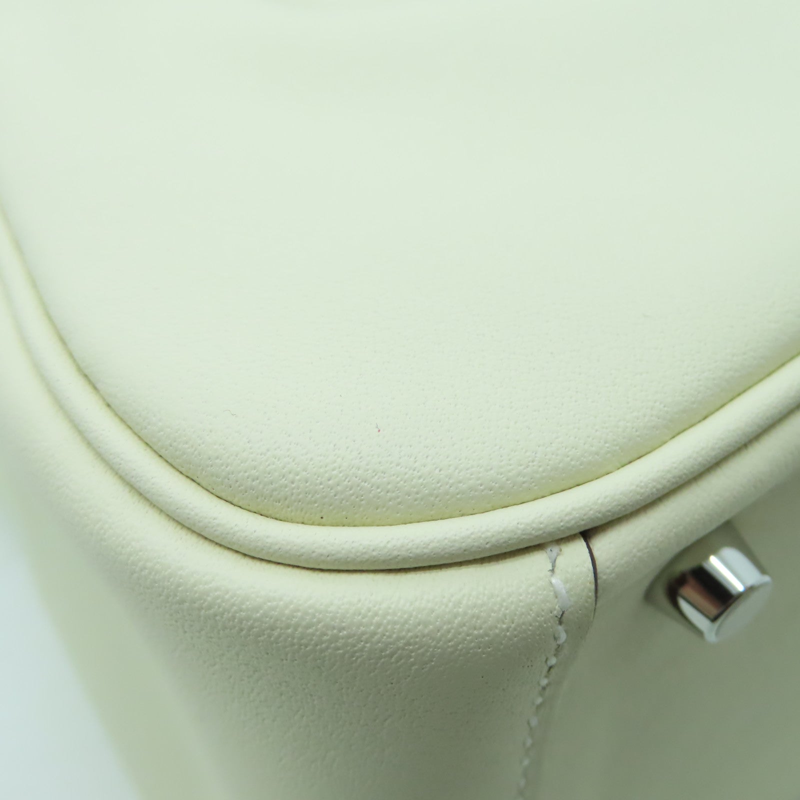 HERMES Swift皮革Mini Lindy銀扣手挽肩背兩用袋奶油白