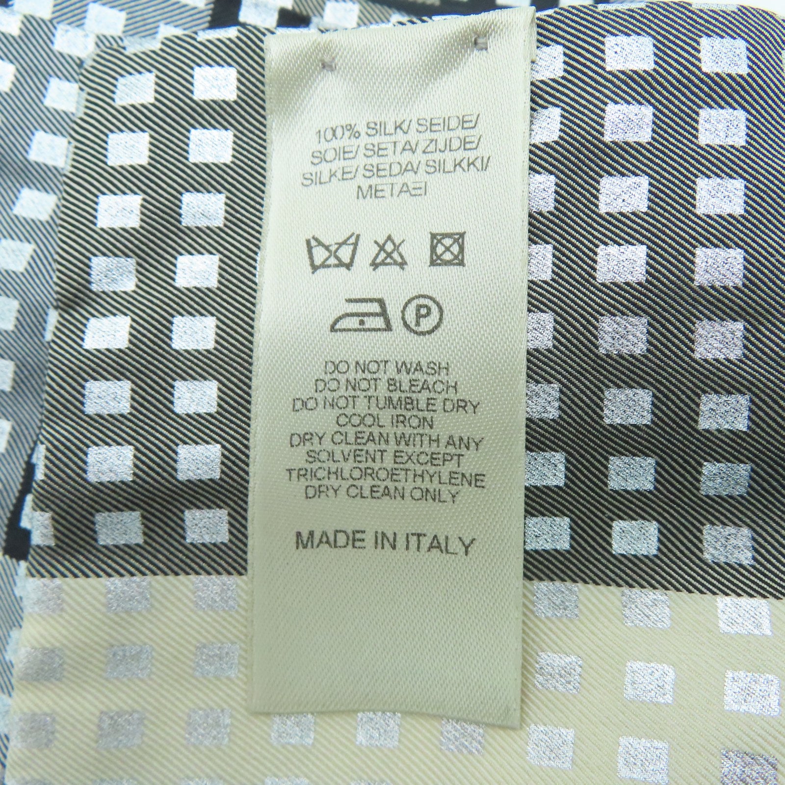BURBERRY 丝质Scarf丝巾啡色/黑色