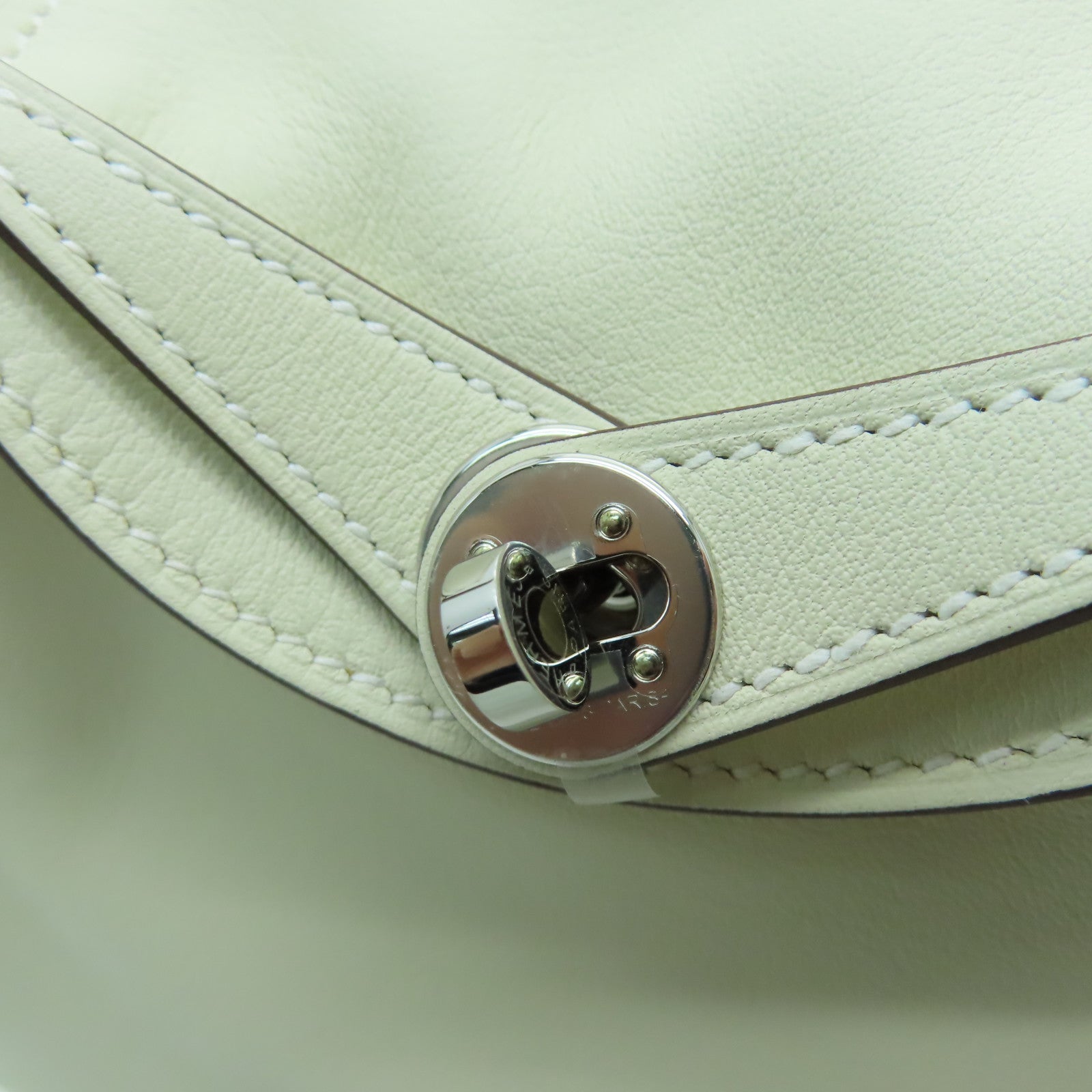 HERMES Swift皮革Mini Lindy銀扣手挽肩背兩用袋奶油白