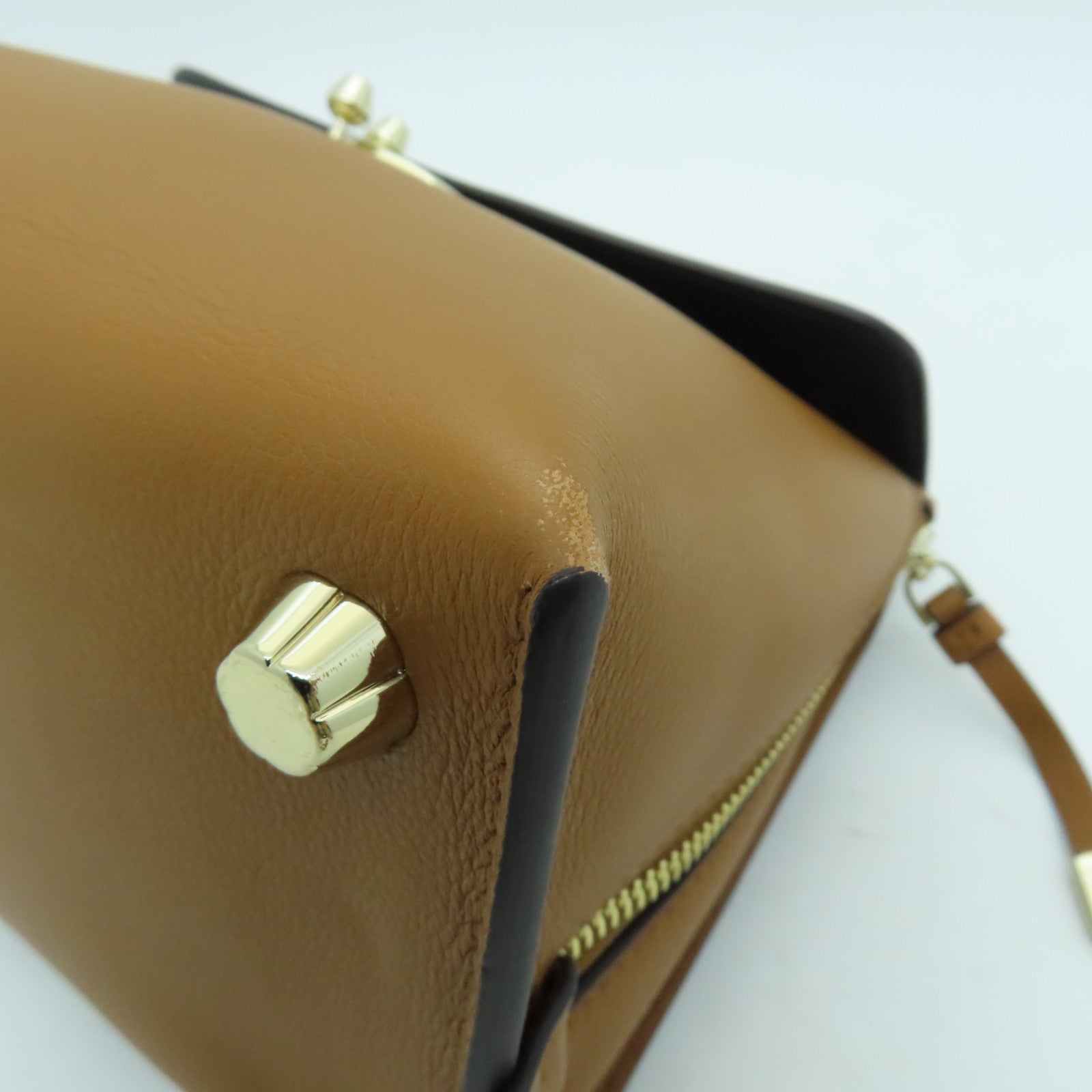Salvatore Ferragamo Cowhide Leather 2 Way Shoulder Gold Buckle Handle Shoulder Bag Brown/White