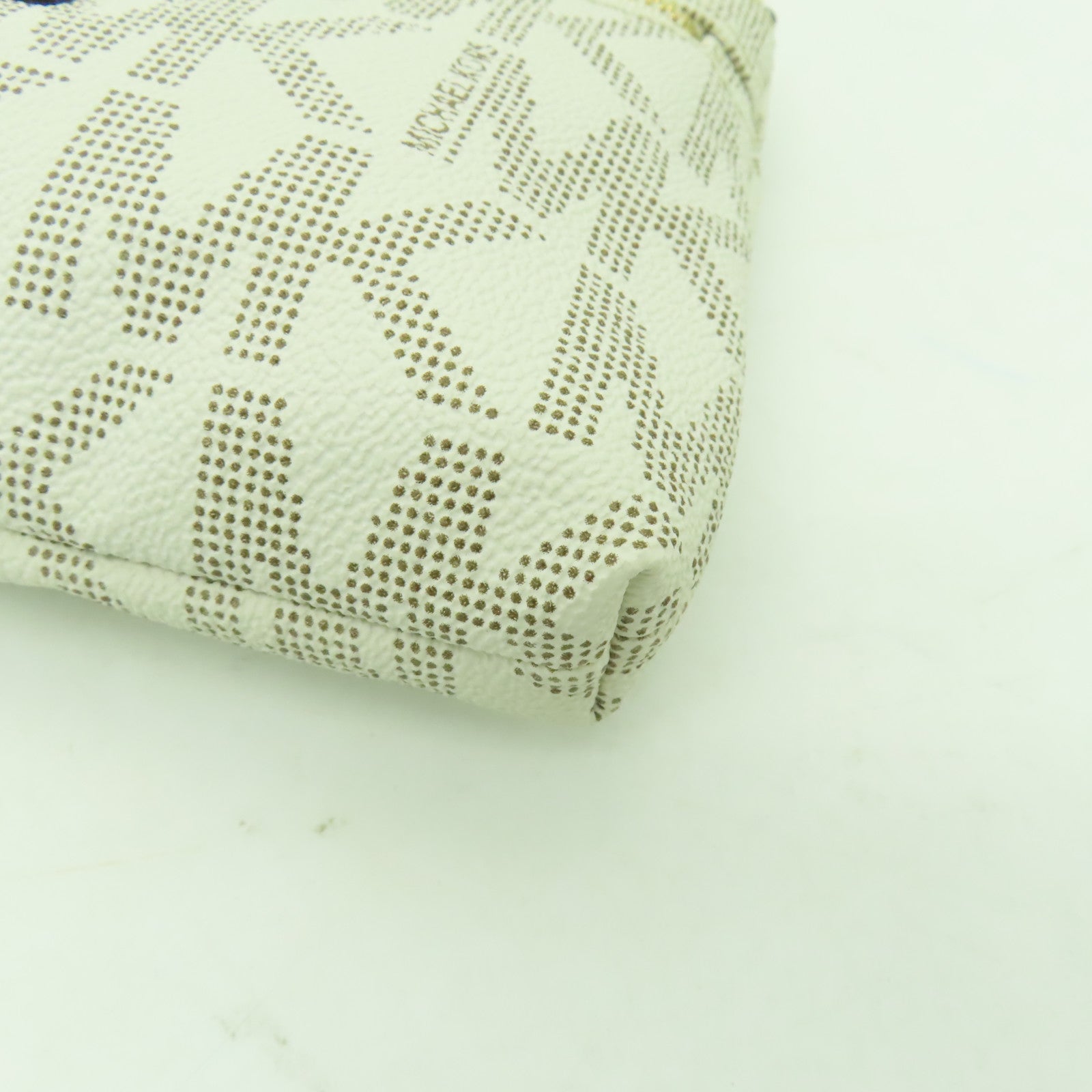 Michael Kors 塗層帆布LG Wristlet金扣手挽袋白色