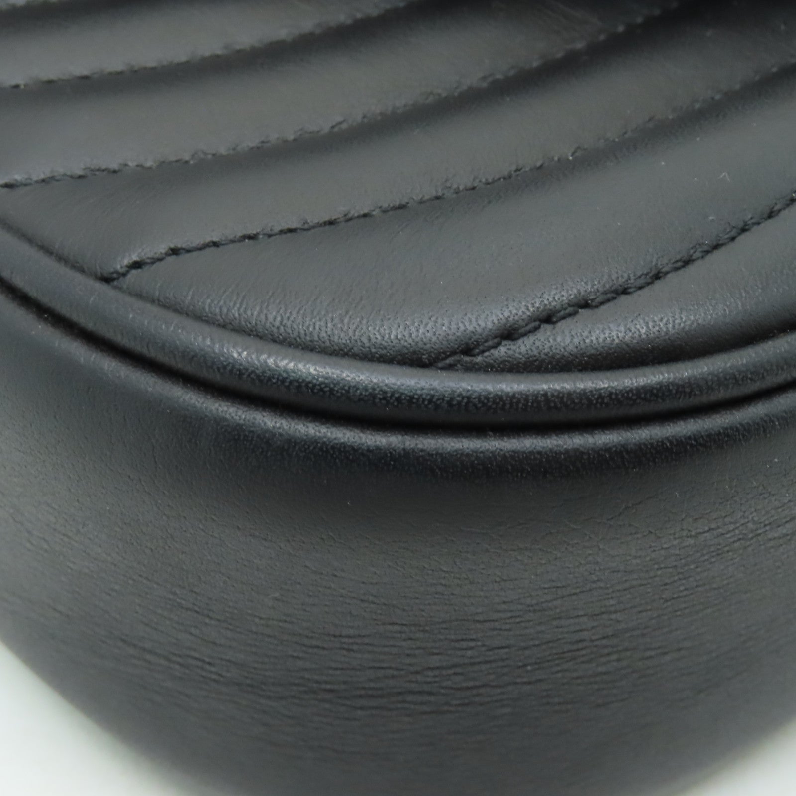 LOUIS VUITTON 皮革New Wave Chain PM金扣手挽肩背兩用袋黑色Noir
