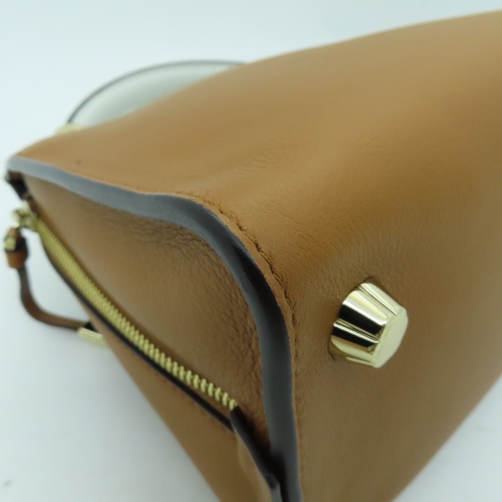 Salvatore Ferragamo Cowhide Leather 2 Way Shoulder Gold Buckle Handle Shoulder Bag Brown/White