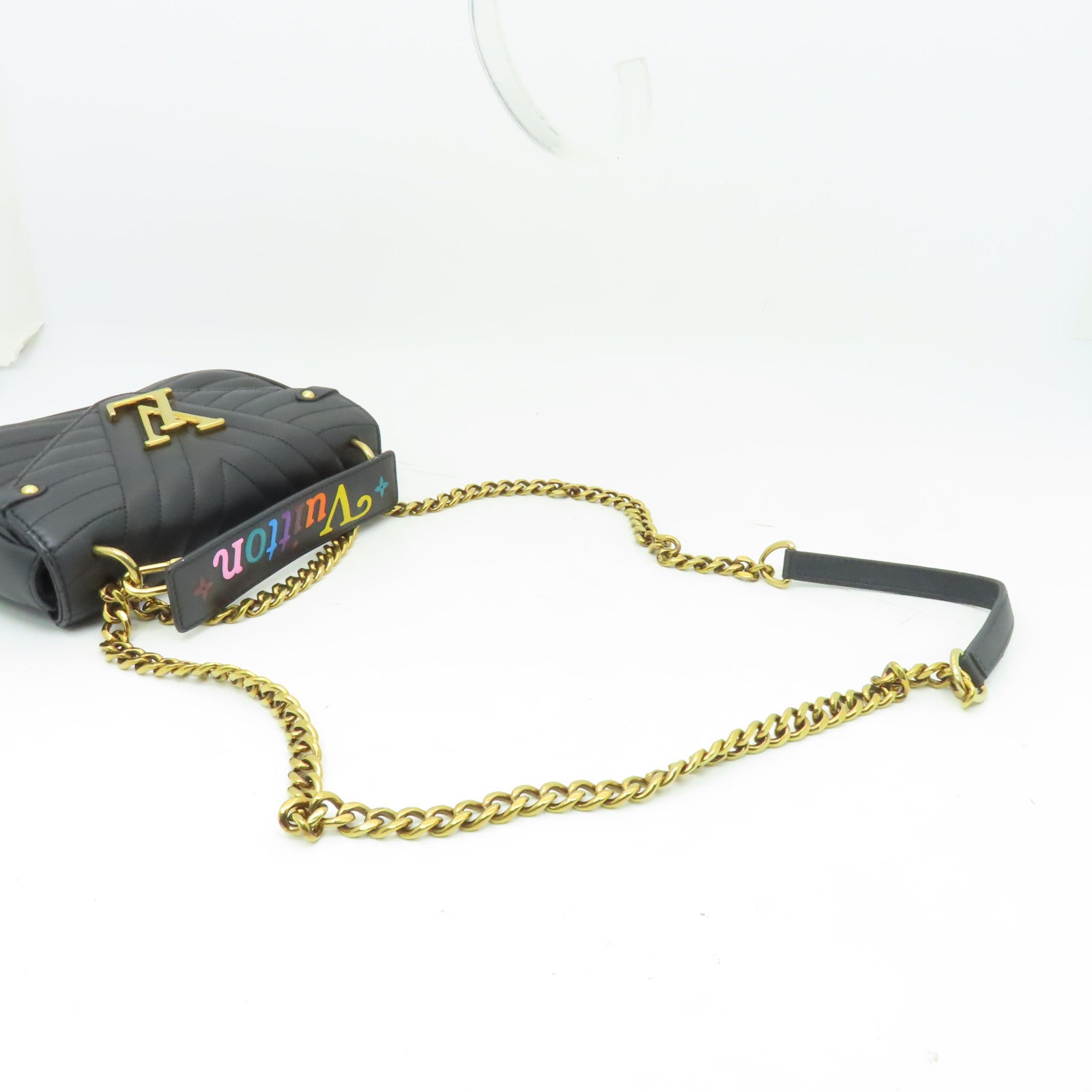 LOUIS VUITTON 皮革New Wave Chain PM金扣手挽肩背兩用袋黑色Noir