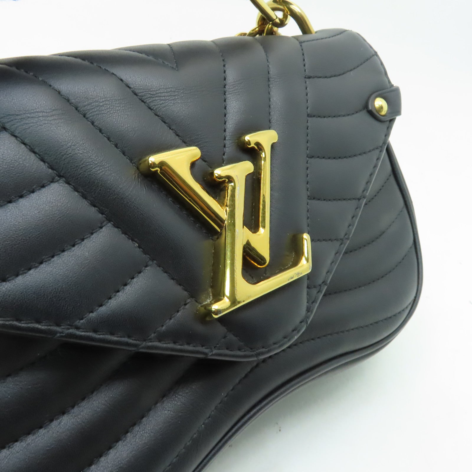LOUIS VUITTON 皮革New Wave Chain PM金扣手挽肩背兩用袋黑色Noir