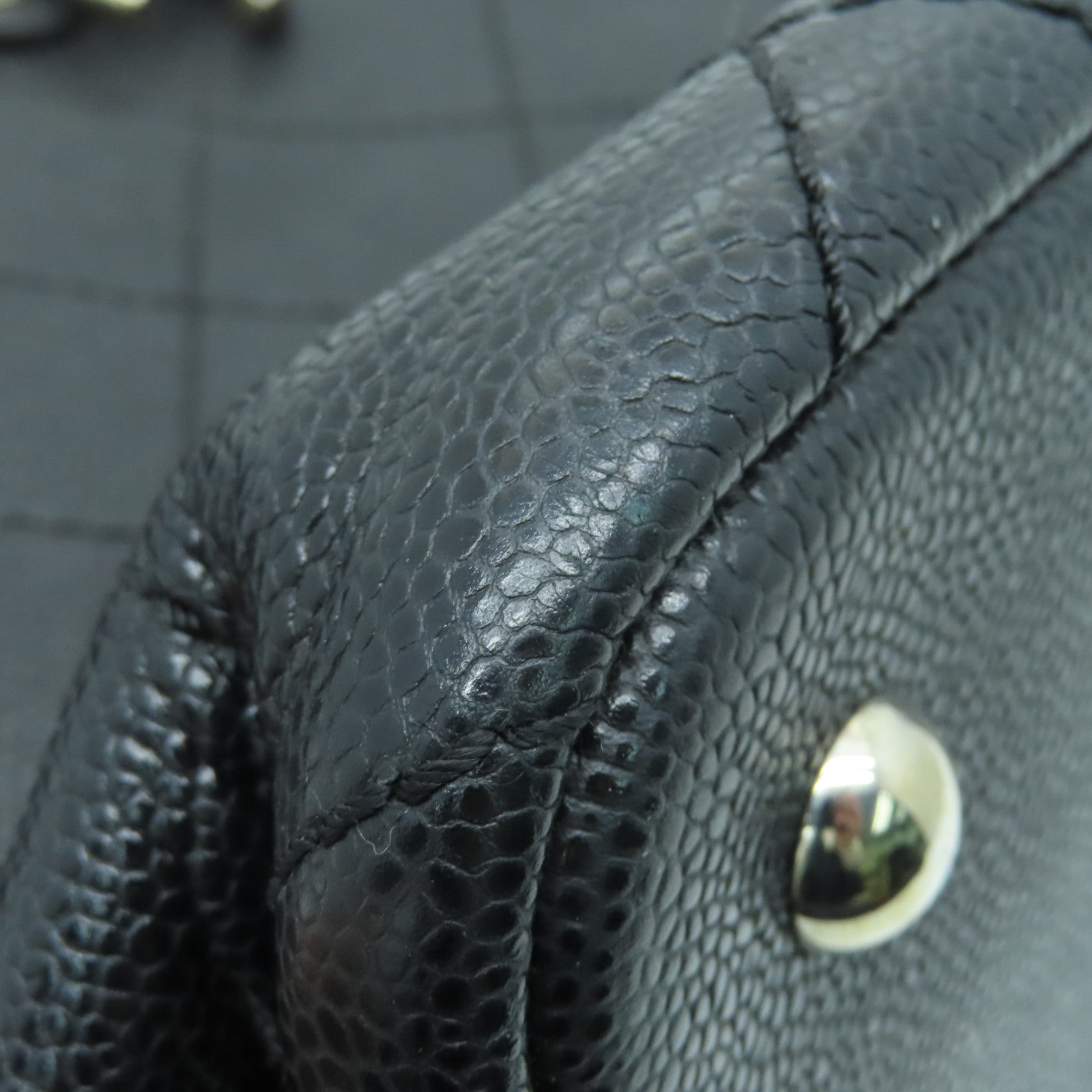 CHANEL Rhombus Caviar Leather Shoulder Bag Silver Buckle Shoulder Bag Black