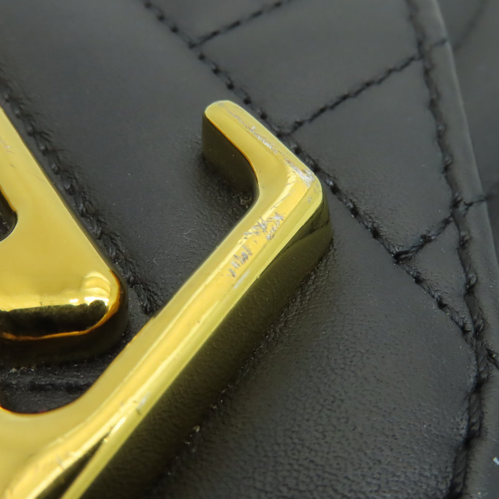 LOUIS VUITTON 皮革New Wave Chain PM金扣手挽肩背兩用袋黑色Noir