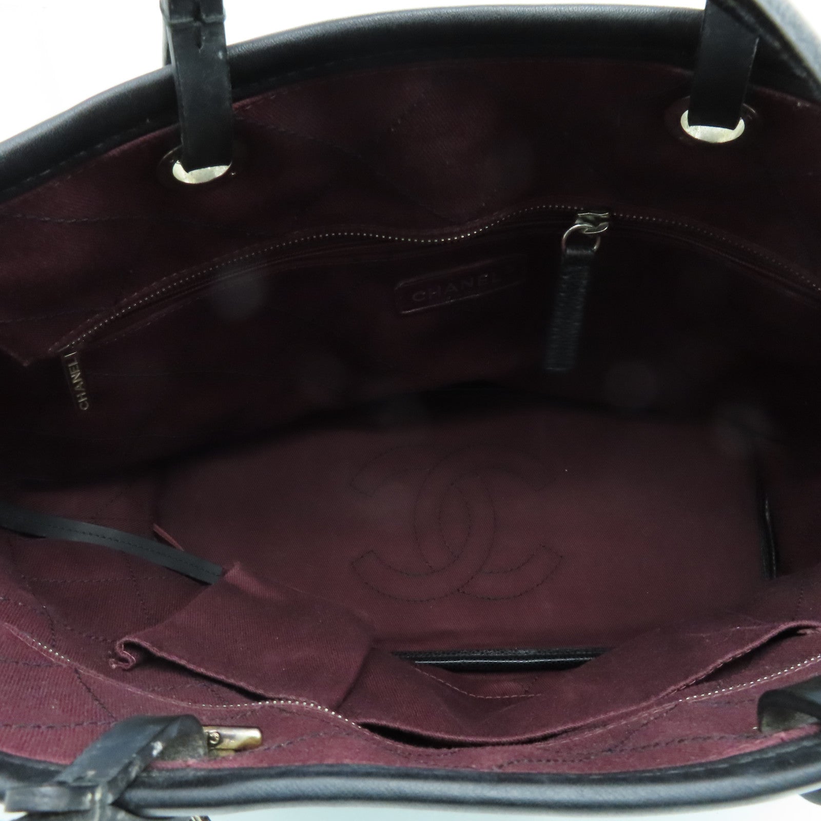 CHANEL Rhombus Caviar Leather Shoulder Bag Silver Buckle Shoulder Bag Black