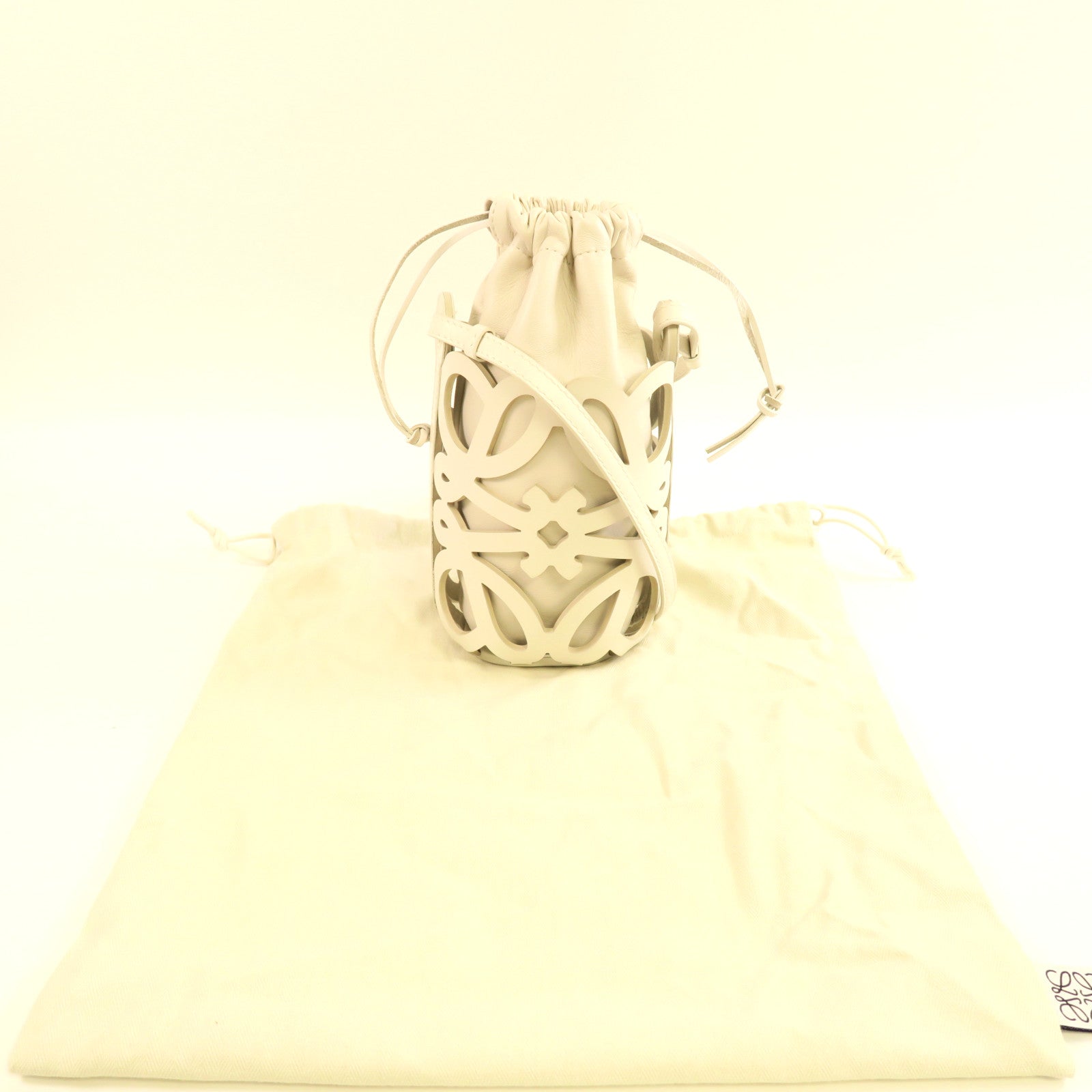 LOEWE 牛皮皮革Shoulder Bag肩背袋白色