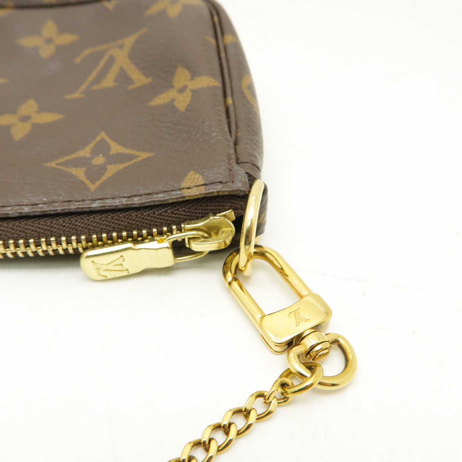 LOUIS VUITTON Monogram Mini Pochette金扣手挽袋棕色