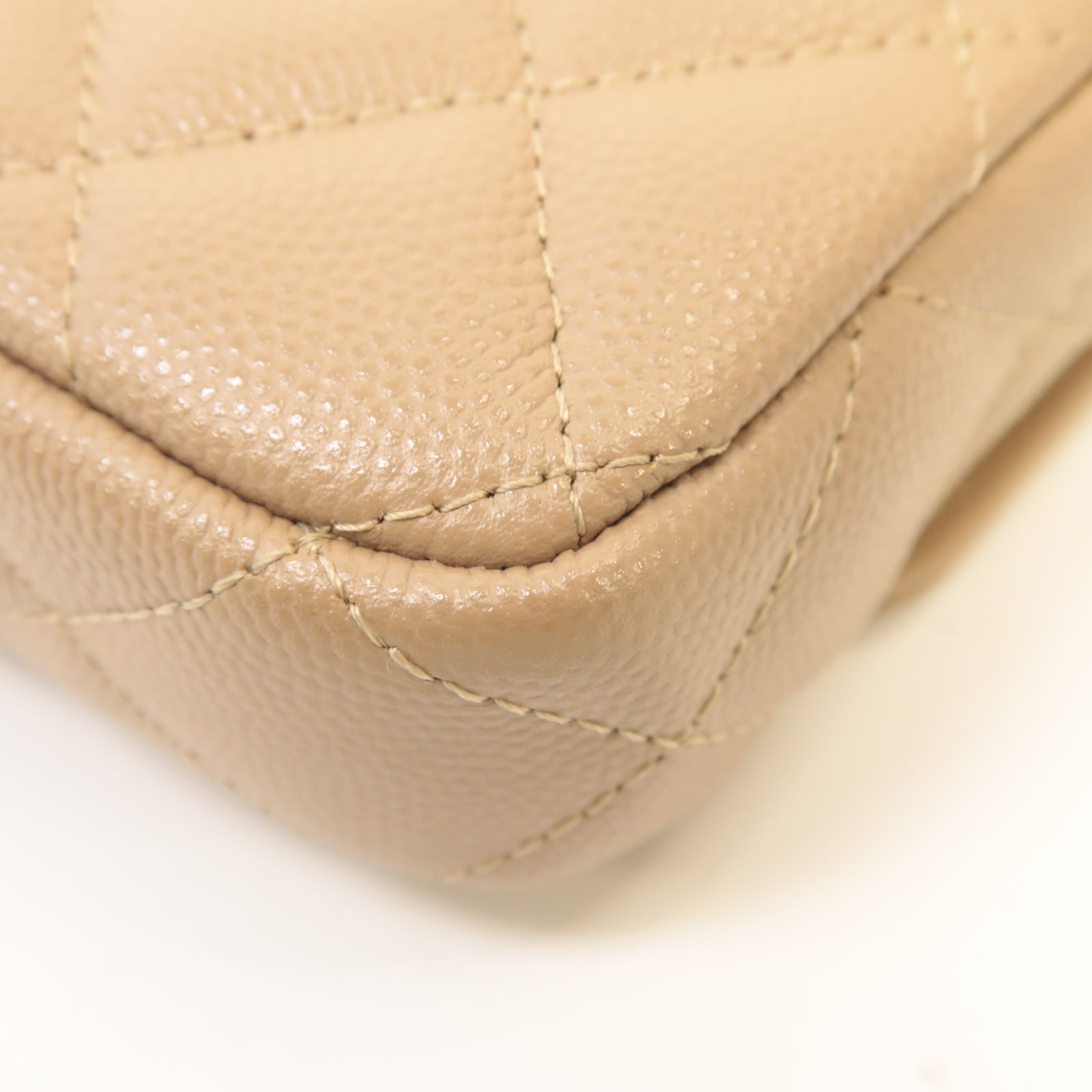 CHANEL 菱格Caviar皮革Chain Shoulder金扣鏈帶肩背袋米色
