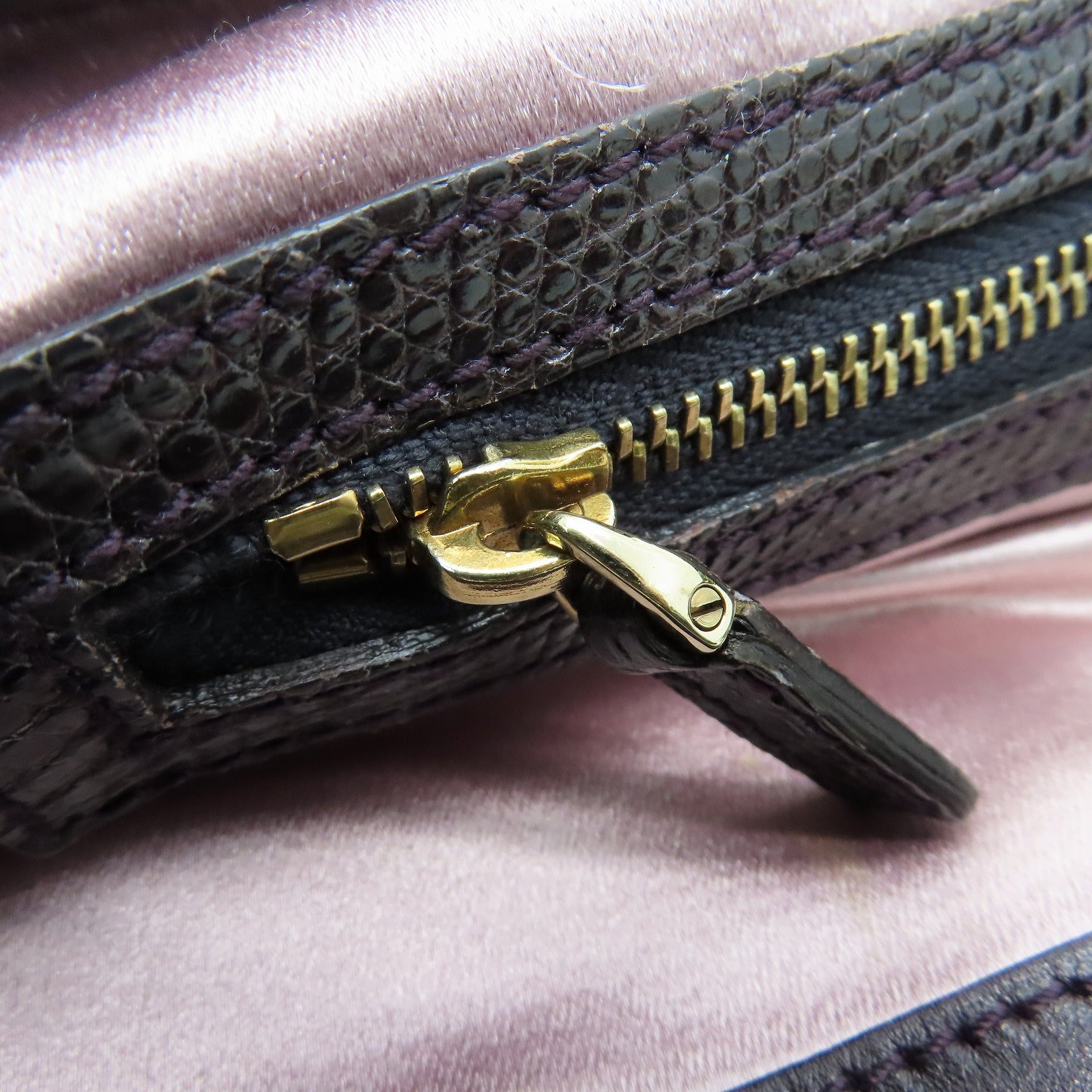 GUCCI velvet/lizard leather Handbag gold buckle hand bag wine red