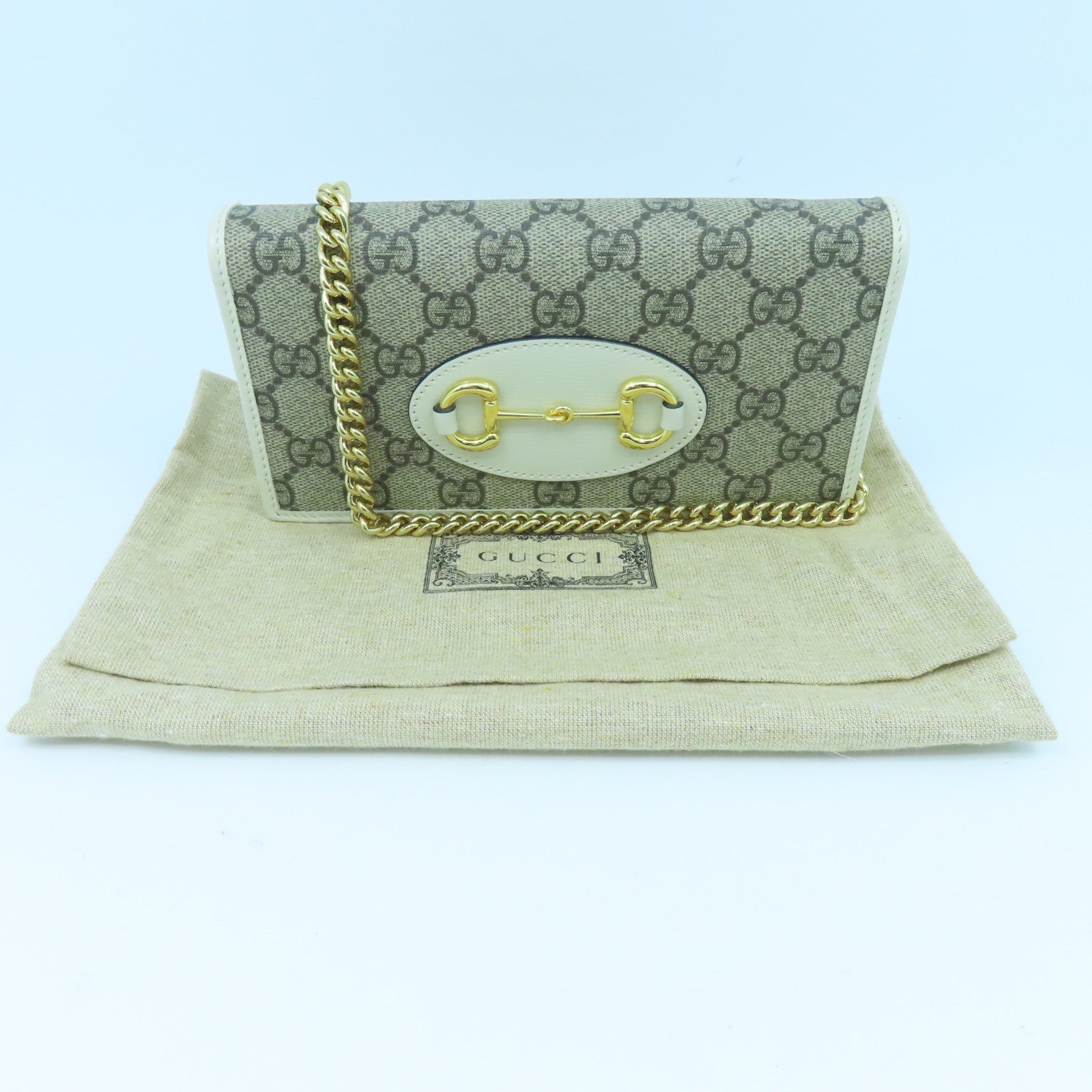 GUCCI 涂层皮革Horsebit 1955 GG Wallet On Chain金扣链带肩背袋白色