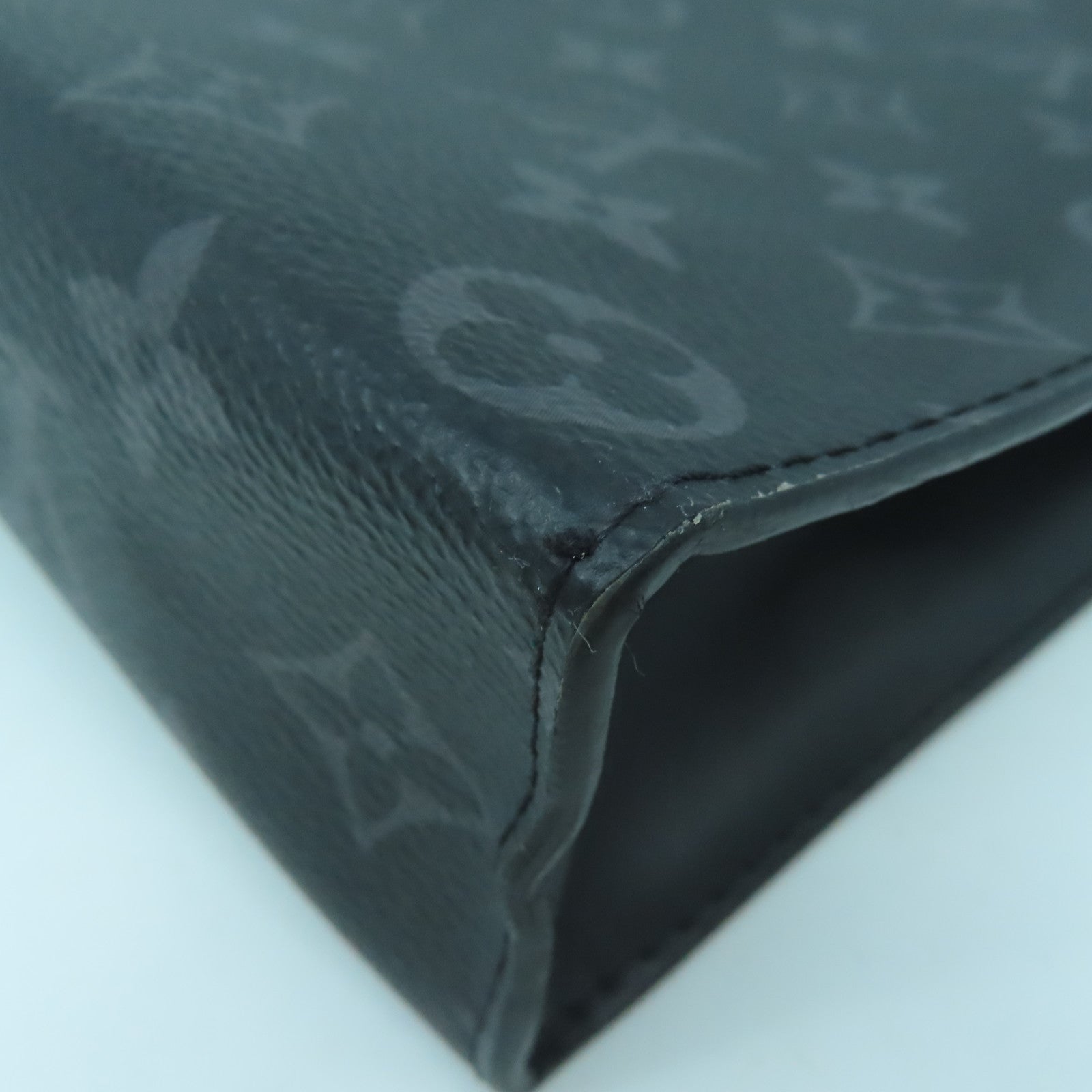 LOUIS VUITTON Monogram Eclipse Pochette Voyage手拿包黑色