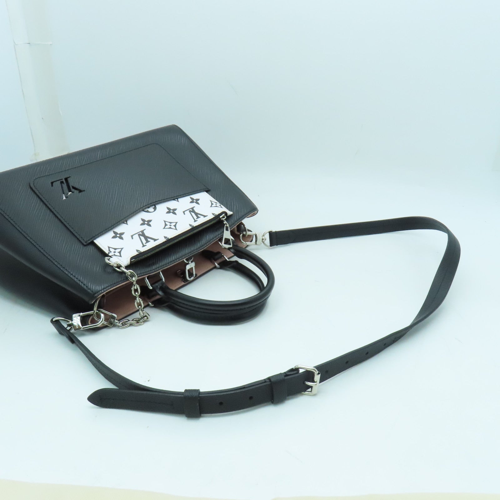 LOUIS VUITTON Epi Marelle MM銀扣肩背袋黑色