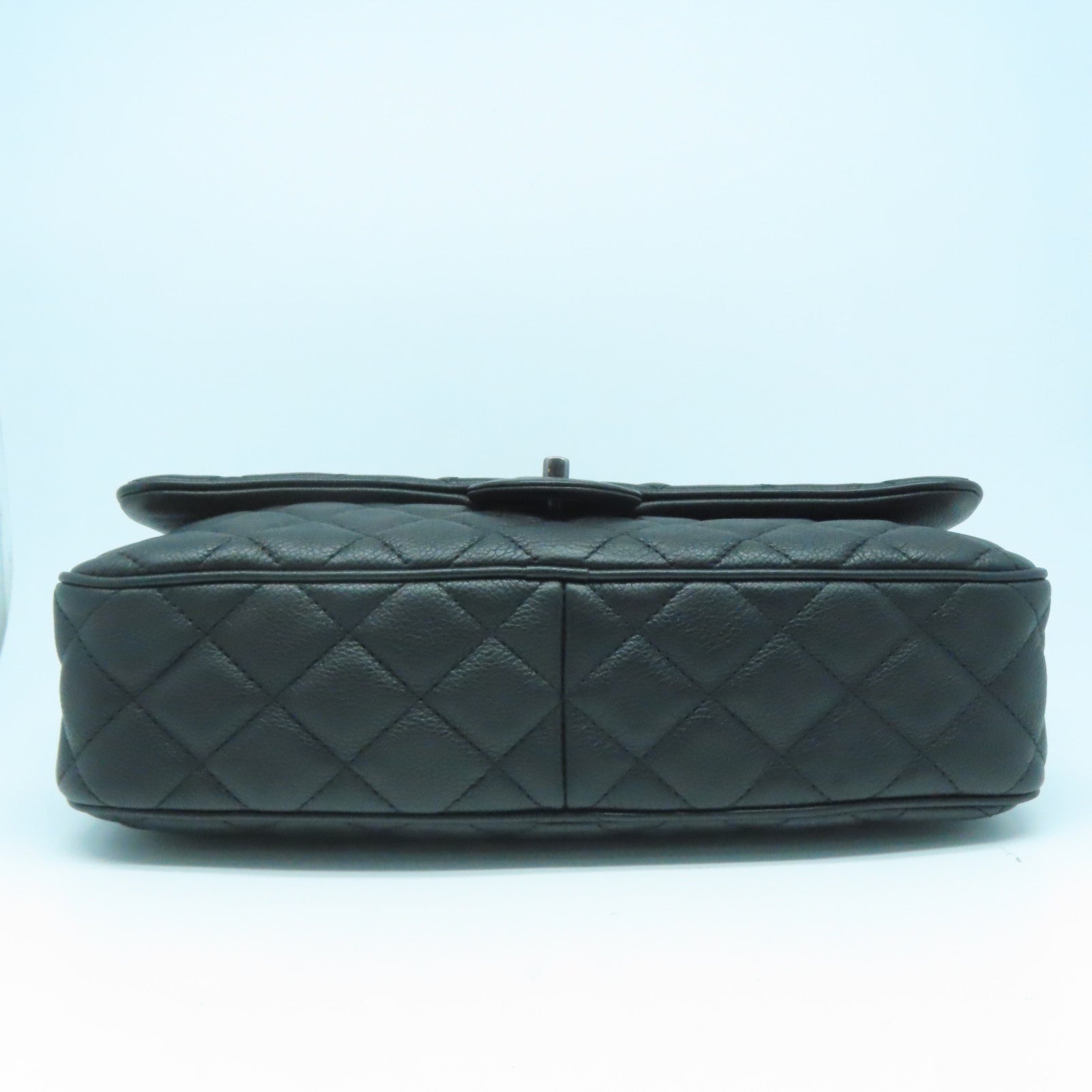 CHANEL 菱格牛皮皮革Shoulder Bag银扣肩背袋黑色