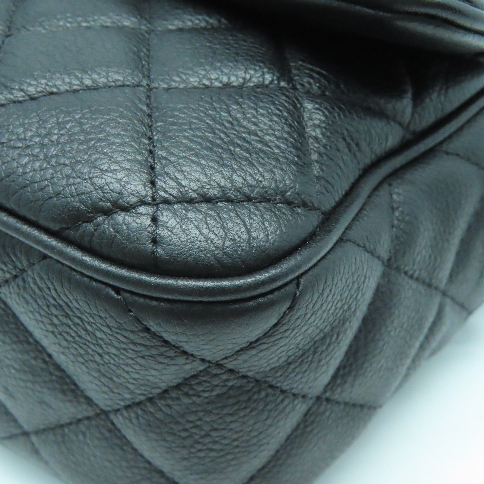 CHANEL 菱格牛皮皮革Shoulder Bag银扣肩背袋黑色