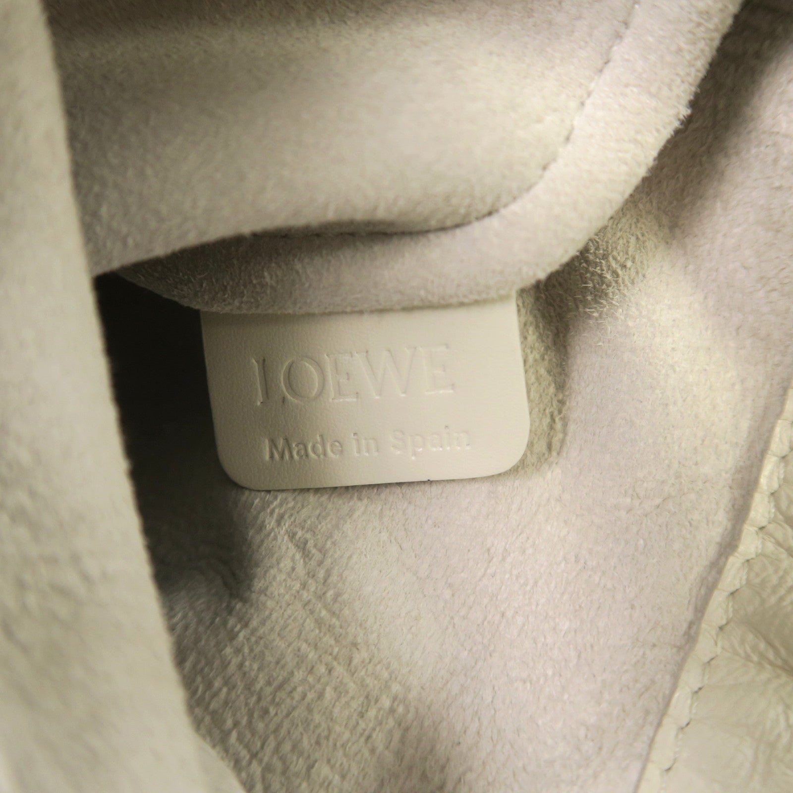 LOEWE 牛皮皮革Shoulder Bag肩背袋白色