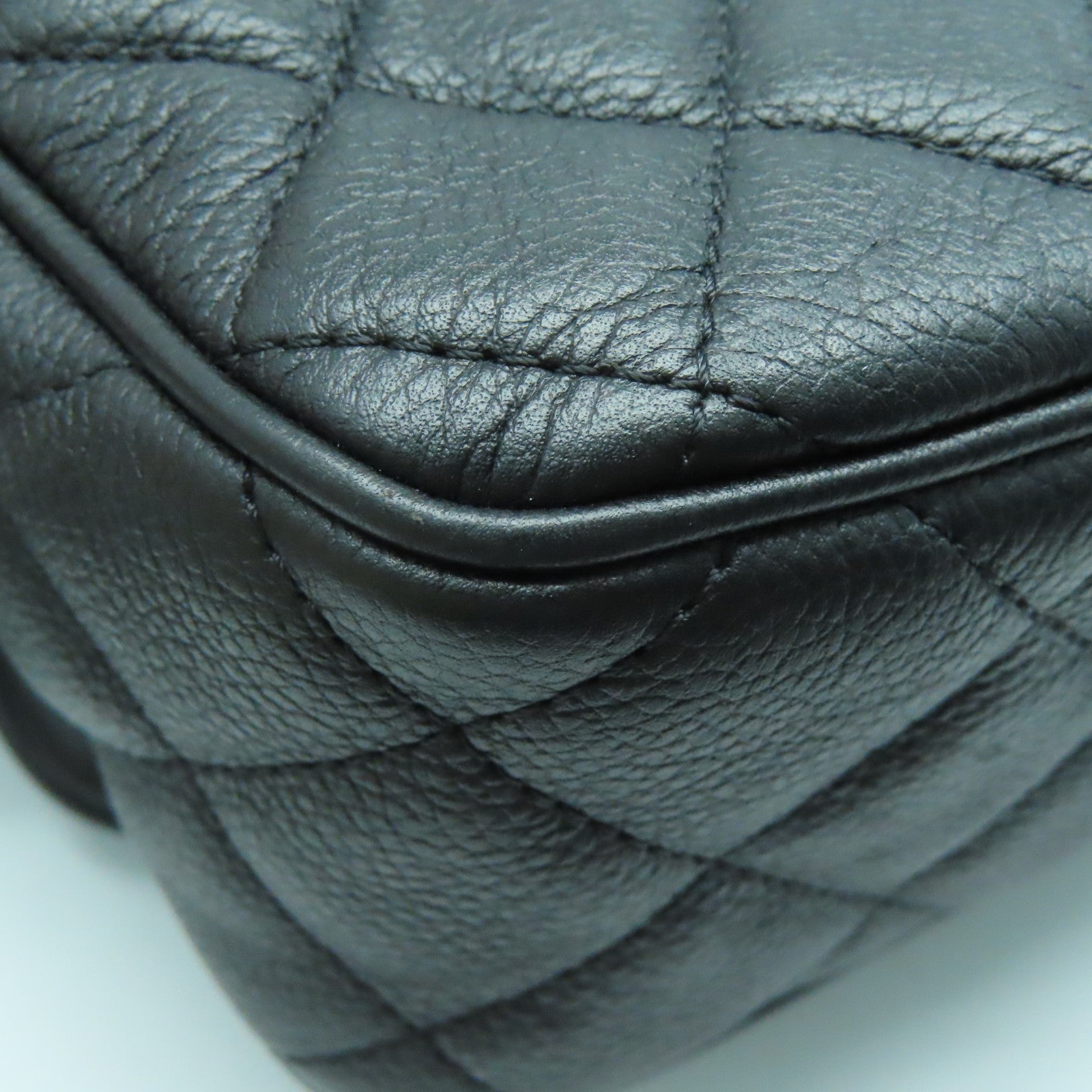 CHANEL 菱格牛皮皮革Shoulder Bag银扣肩背袋黑色