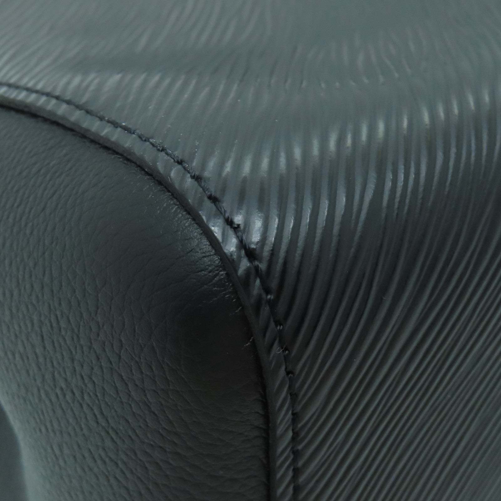 LOUIS VUITTON Epi Marelle MM銀扣肩背袋黑色